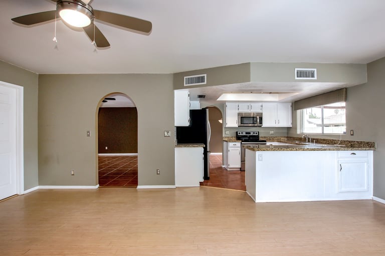 Photo 9 of 20 - 3150 W Julie Dr, Phoenix, AZ 85027