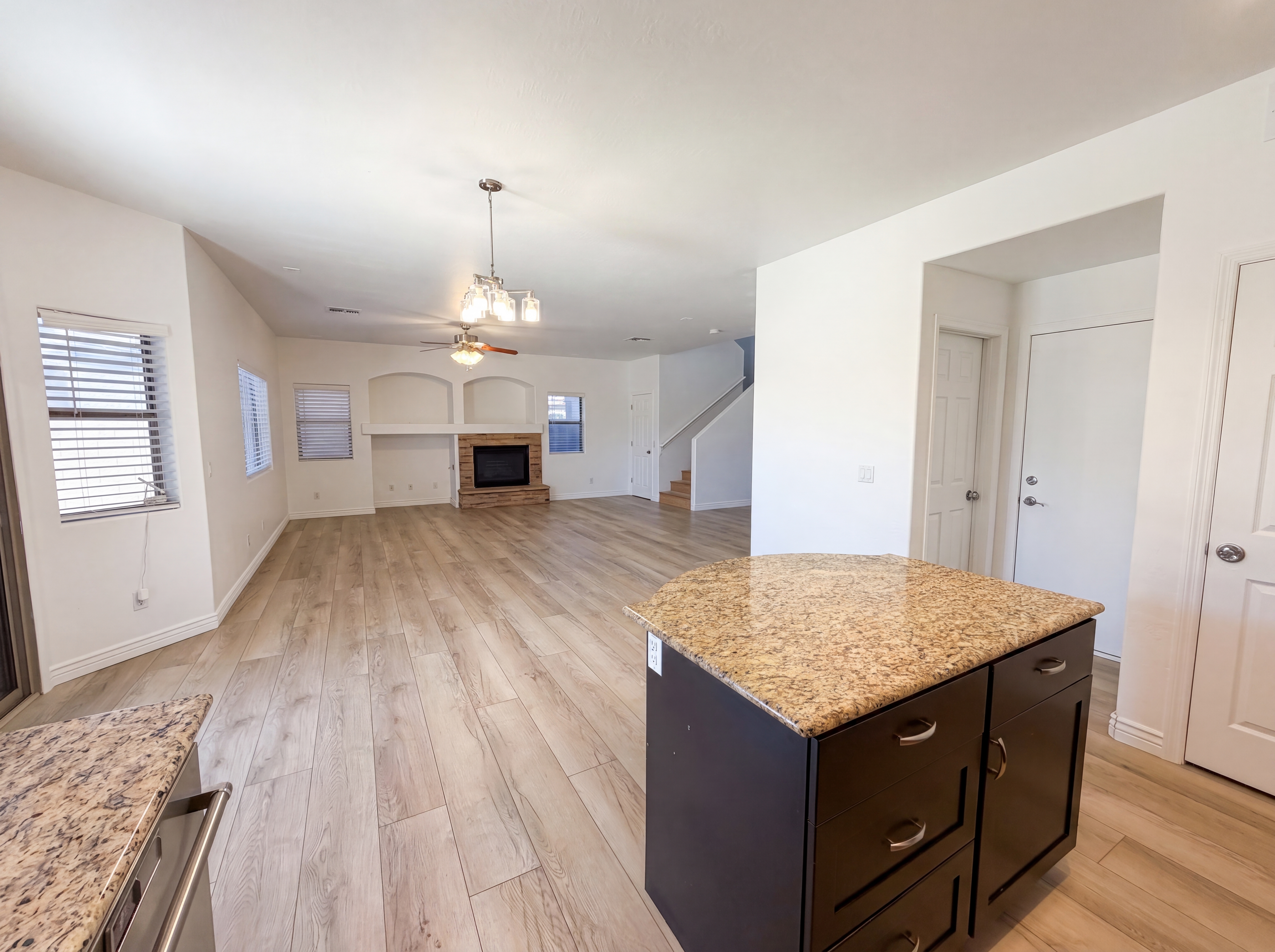 Photo 10 of 32 of 17249 W Cocopah St, Goodyear, AZ