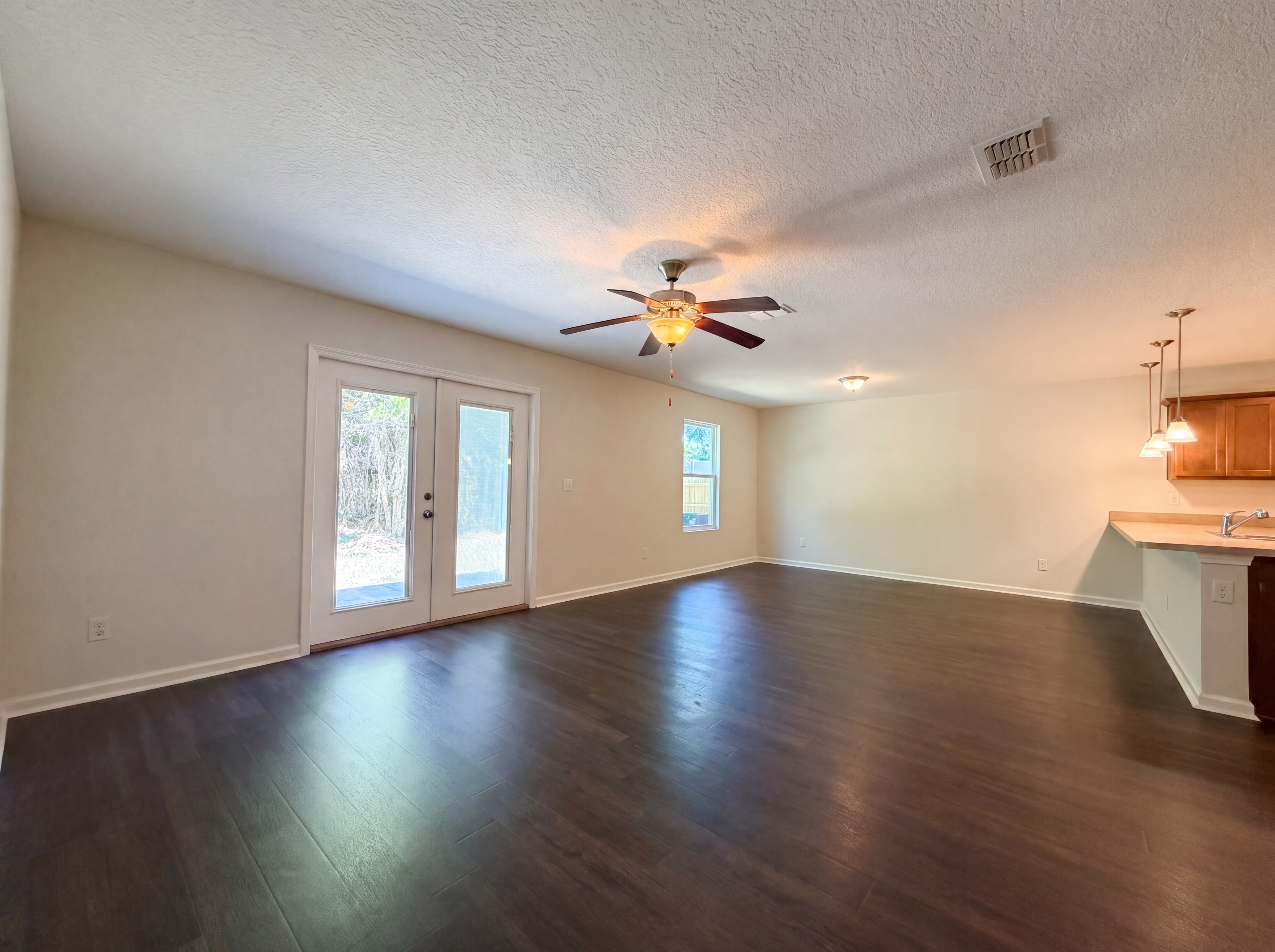 Photo 8 of 23 of 5925 Davon St, Jacksonville, FL