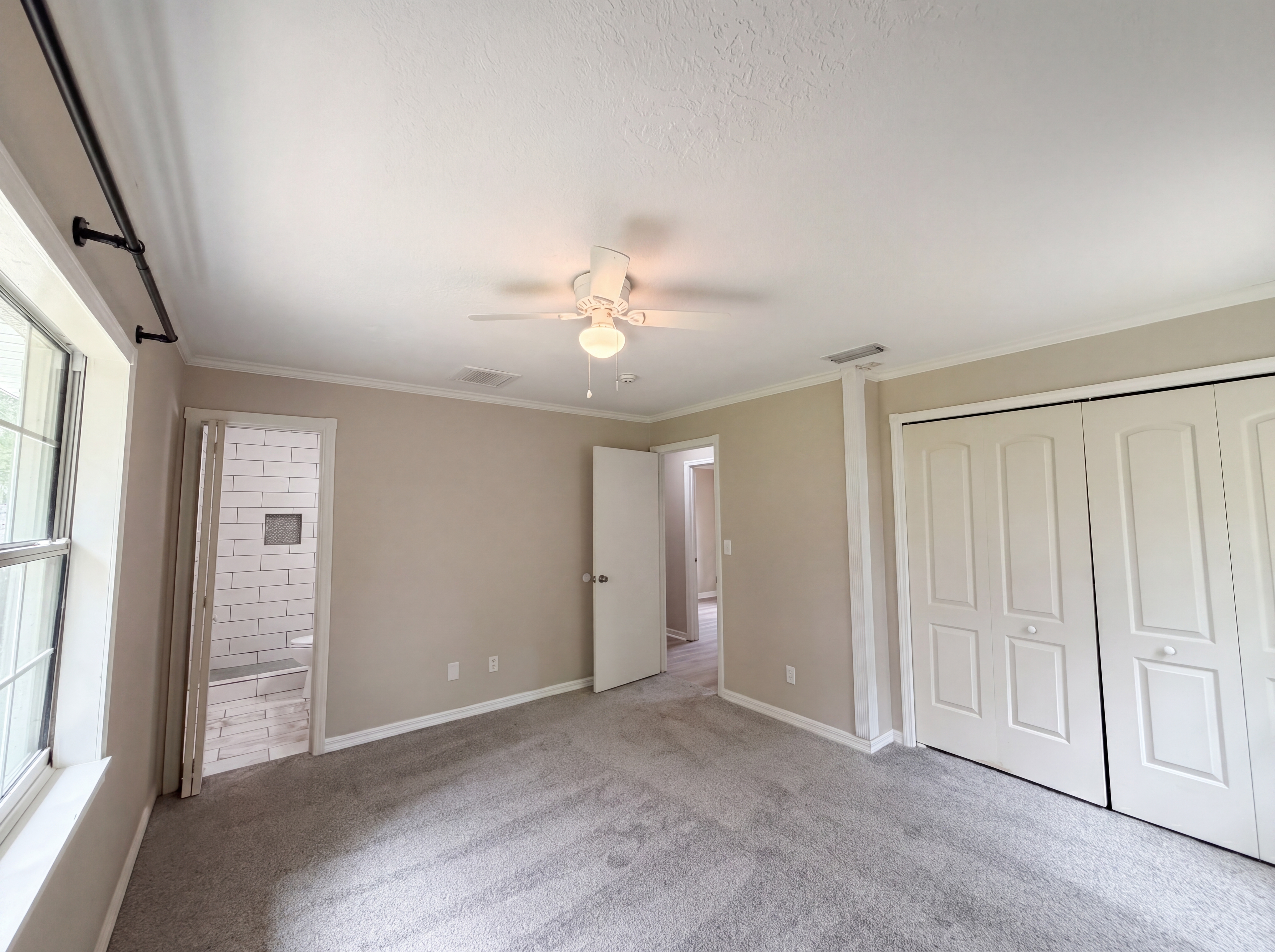 Photo 4 of 21 of 1770 NE 37th St, Ocala, FL