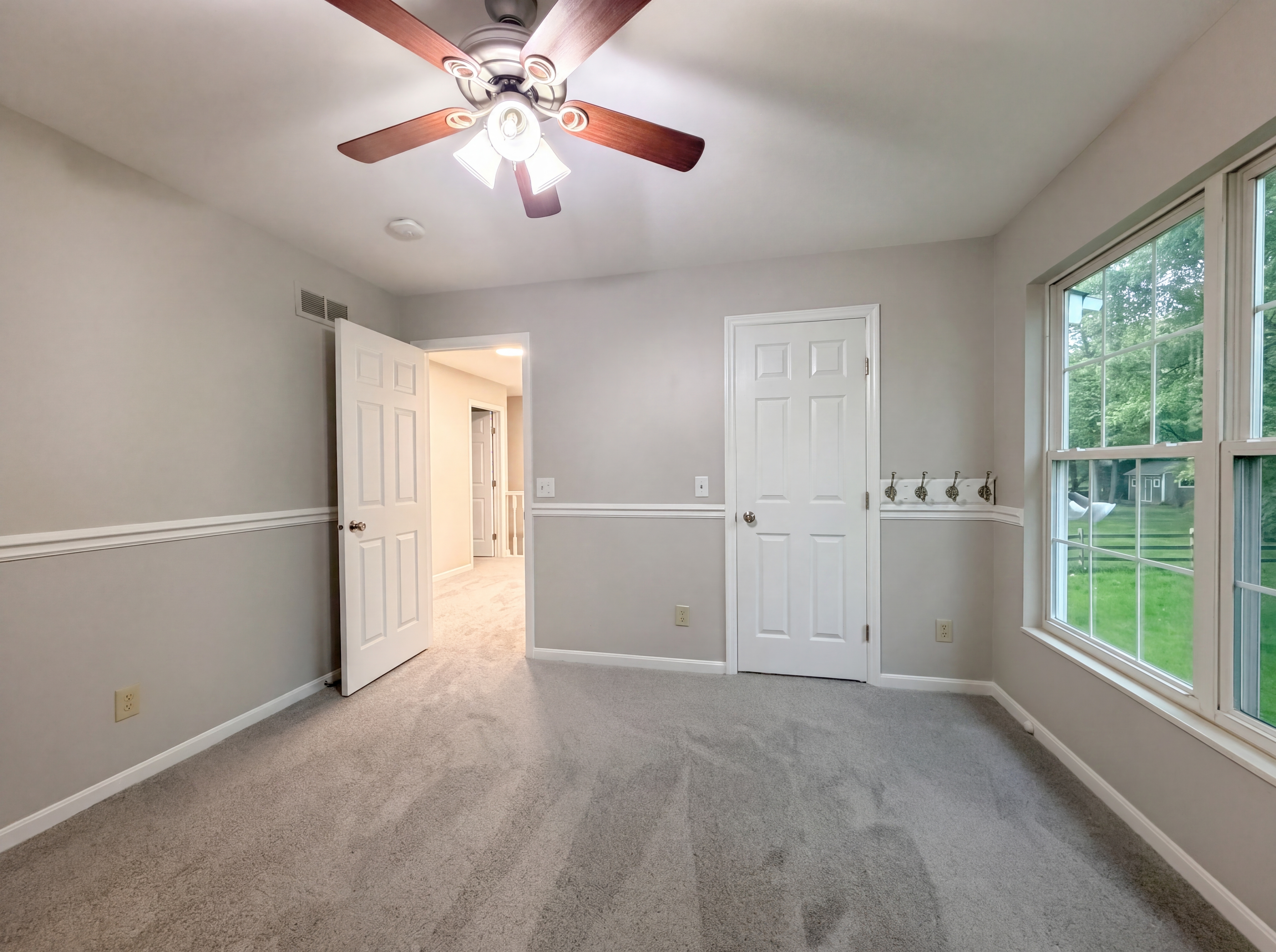 Photo 16 of 32 of 12173 Village Woods Dr, Cincinnati, OH
