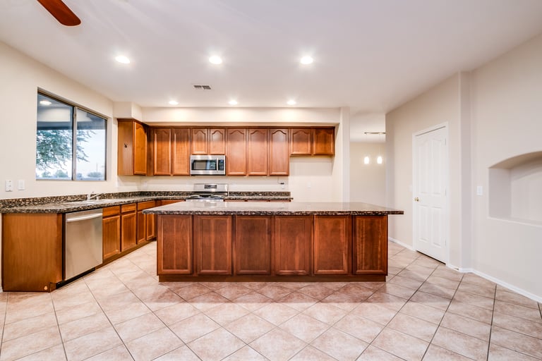 Photo 6 of 40 - 114 N 119th Dr, Avondale, AZ 85323