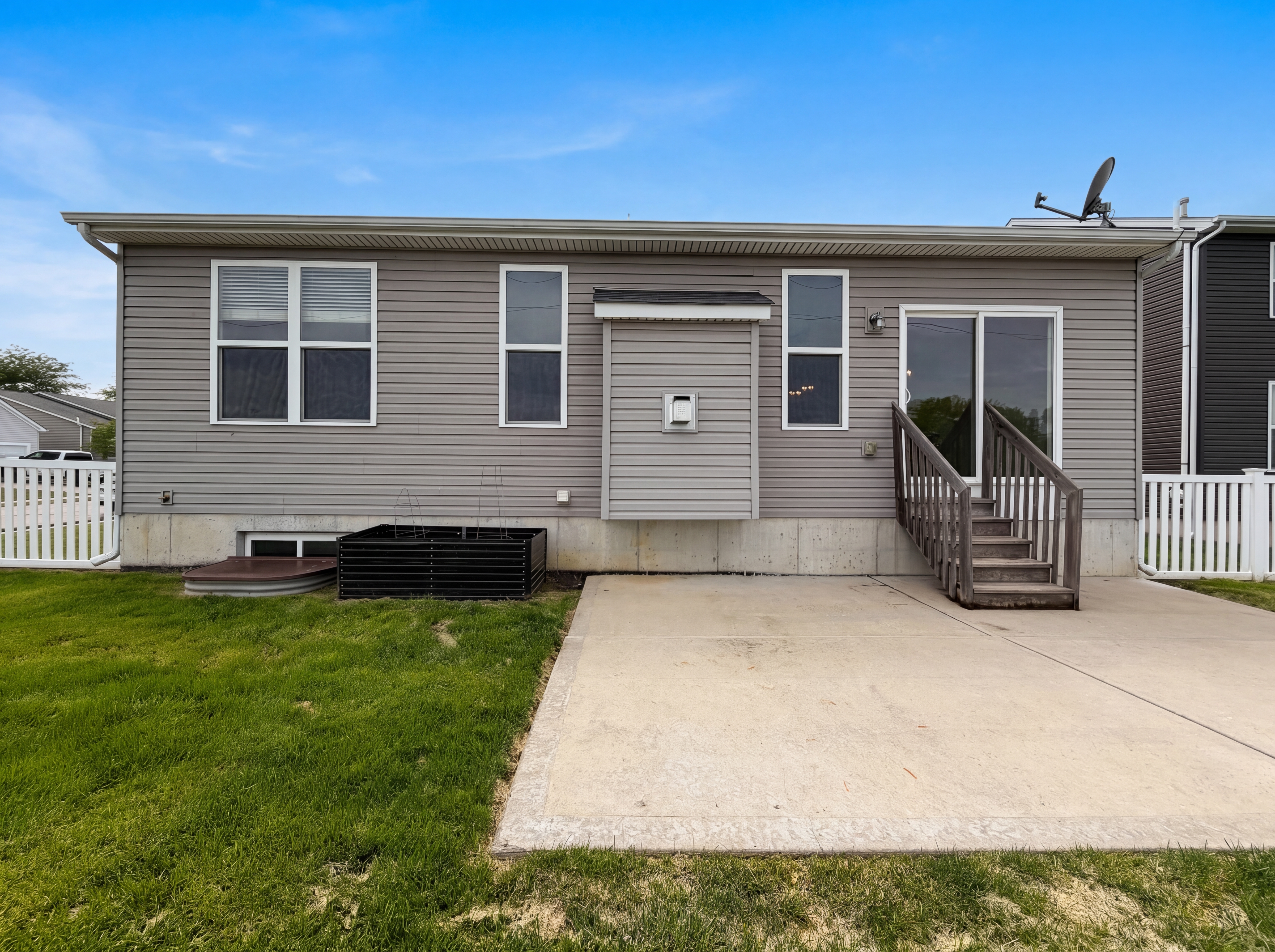 Photo 5 of 22 of 1034 Sweet River Dr, Saint Paul, MO