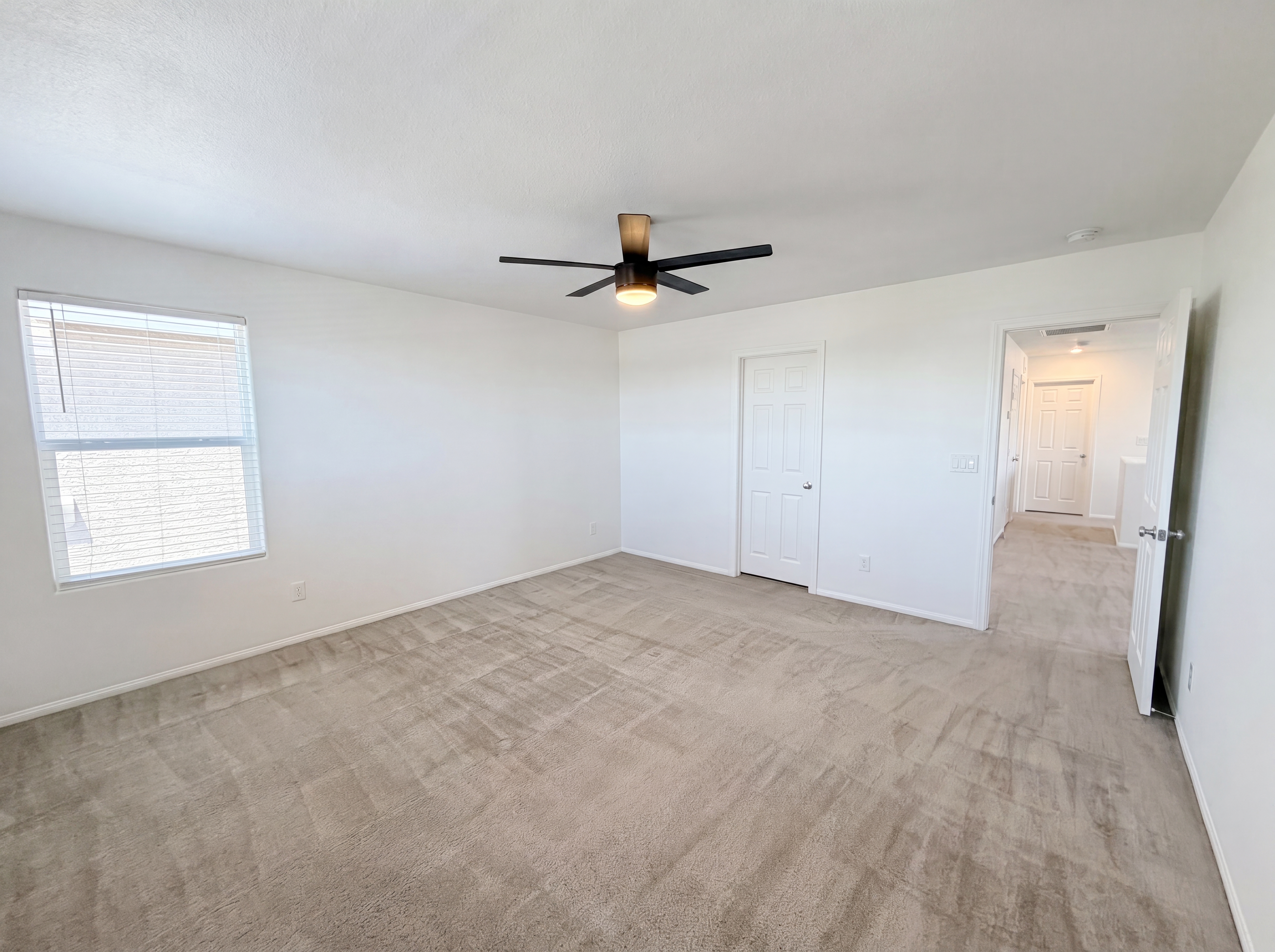 Photo 21 of 43 of 932 E Dorrell Ln, North Las Vegas, NV