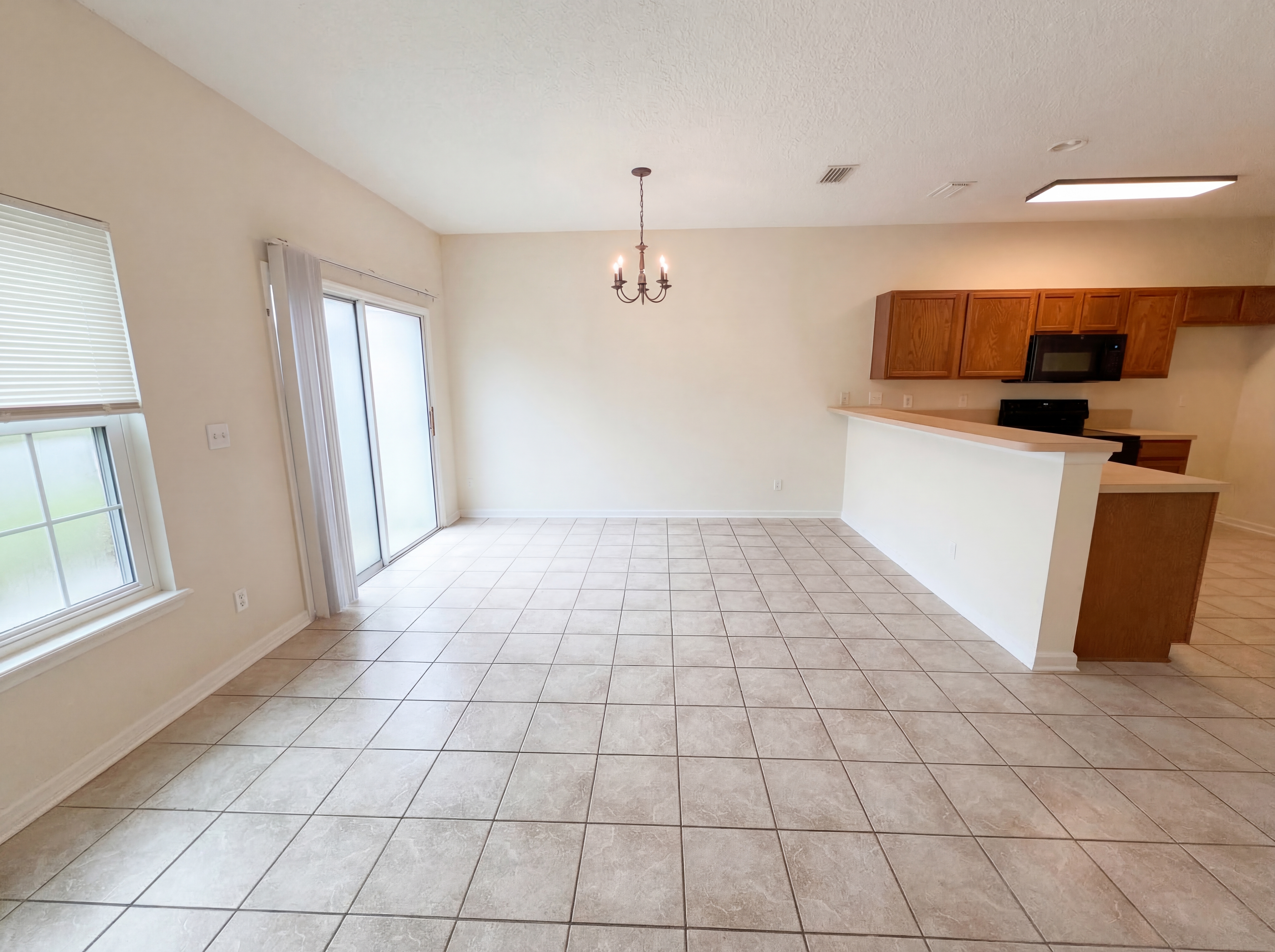 Photo 10 of 17 of 1539 Biscayne Bay Dr, Jacksonville, FL