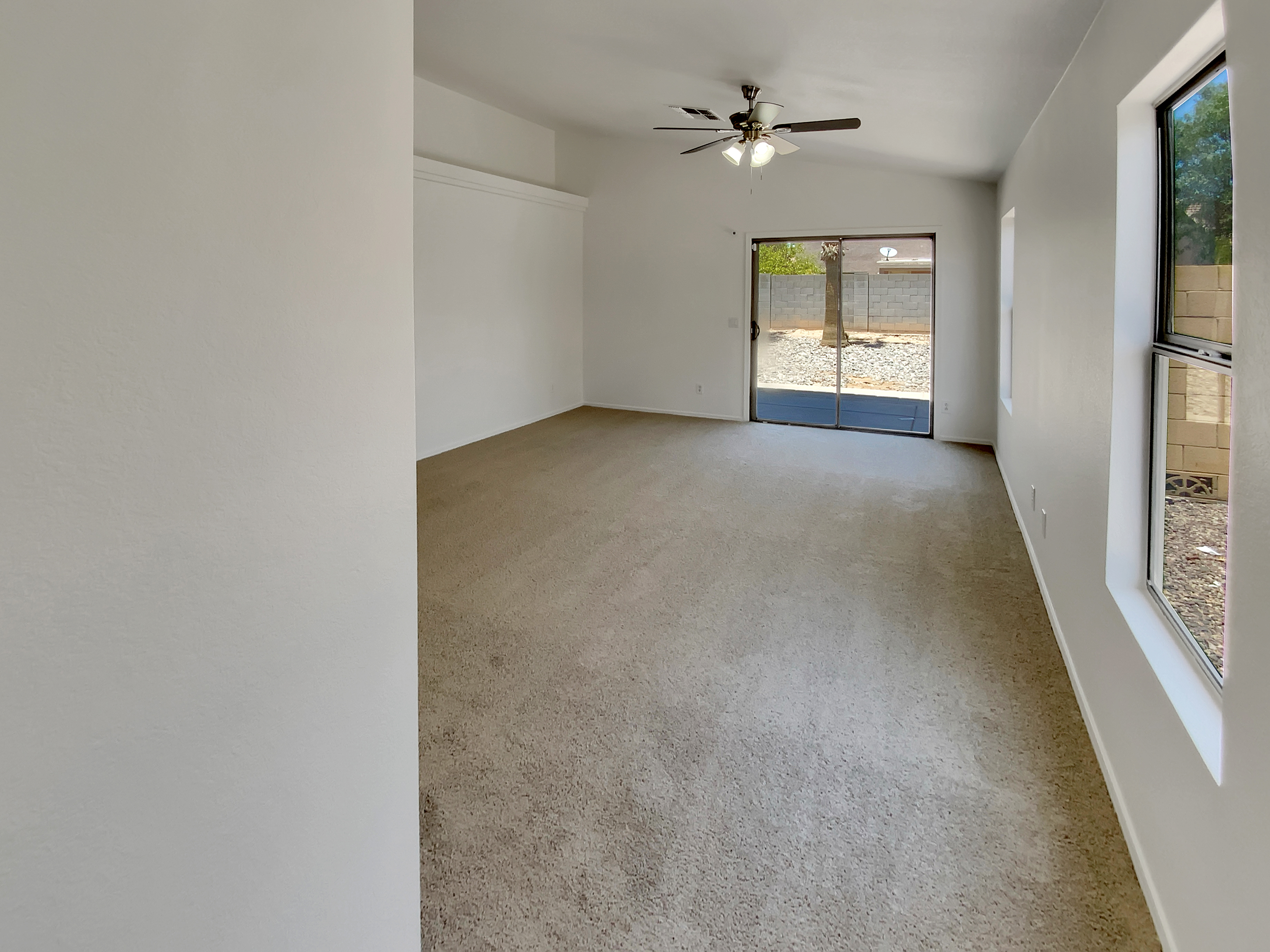 Photo 11 of 27 of 13030 W Hearn Rd, El Mirage, AZ