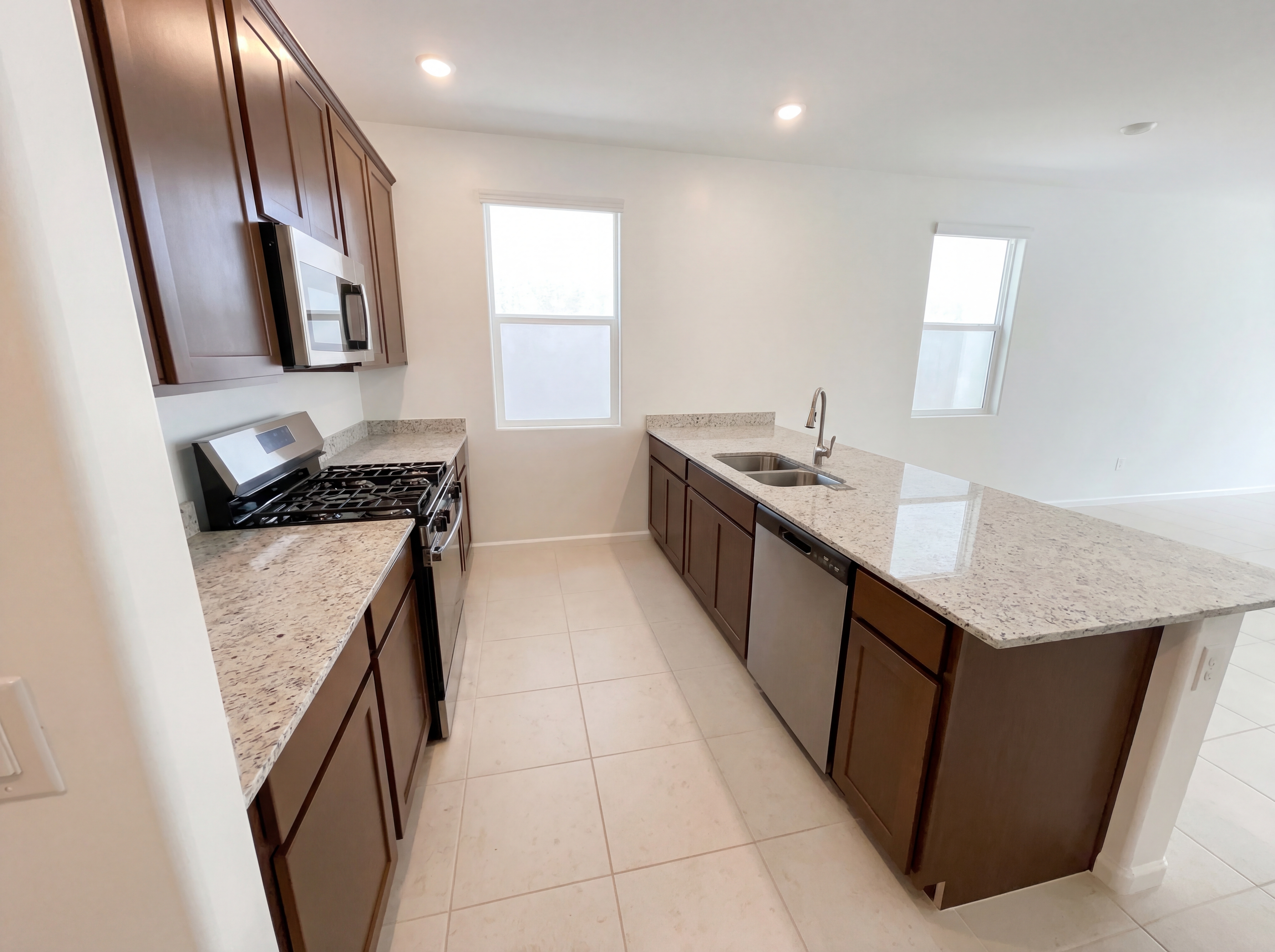 Photo 2 of 30 of 10453 W Beaman Ln, Marana, AZ
