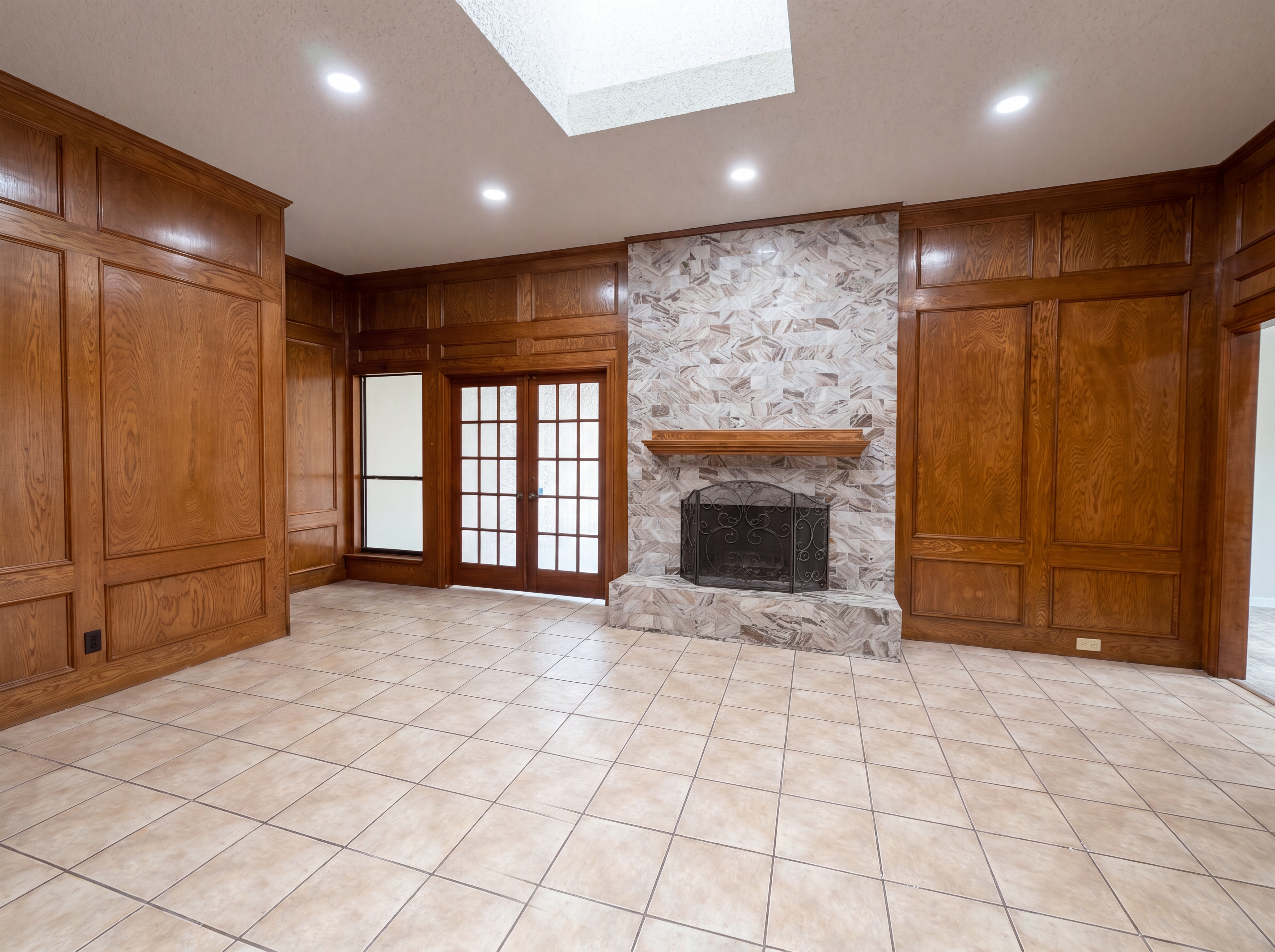 Photo 4 of 17 of 1604 Danube Ln, Plano, TX