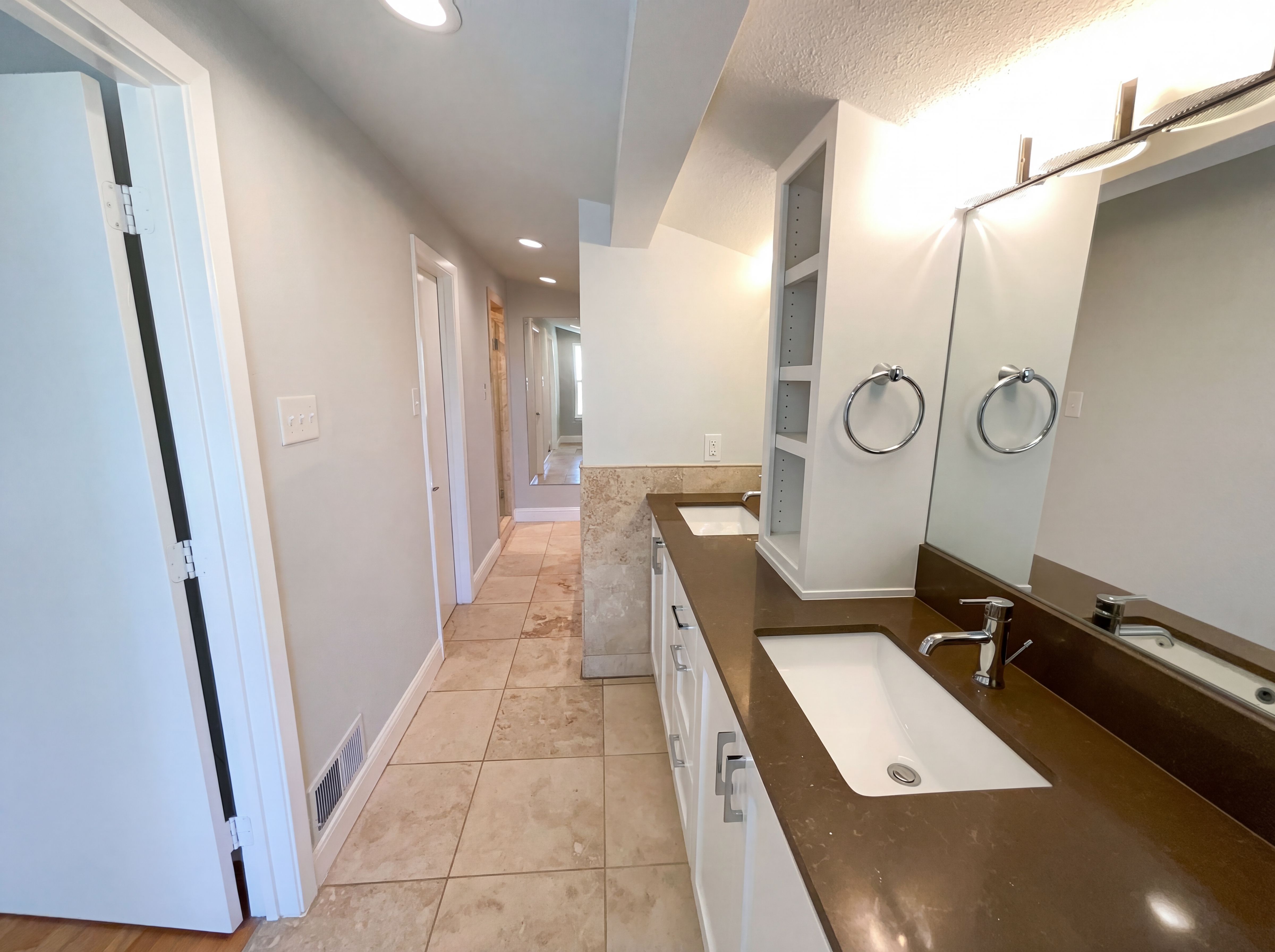 Photo 11 of 18 of 4106 Walnut Hill Ln, Dallas, TX