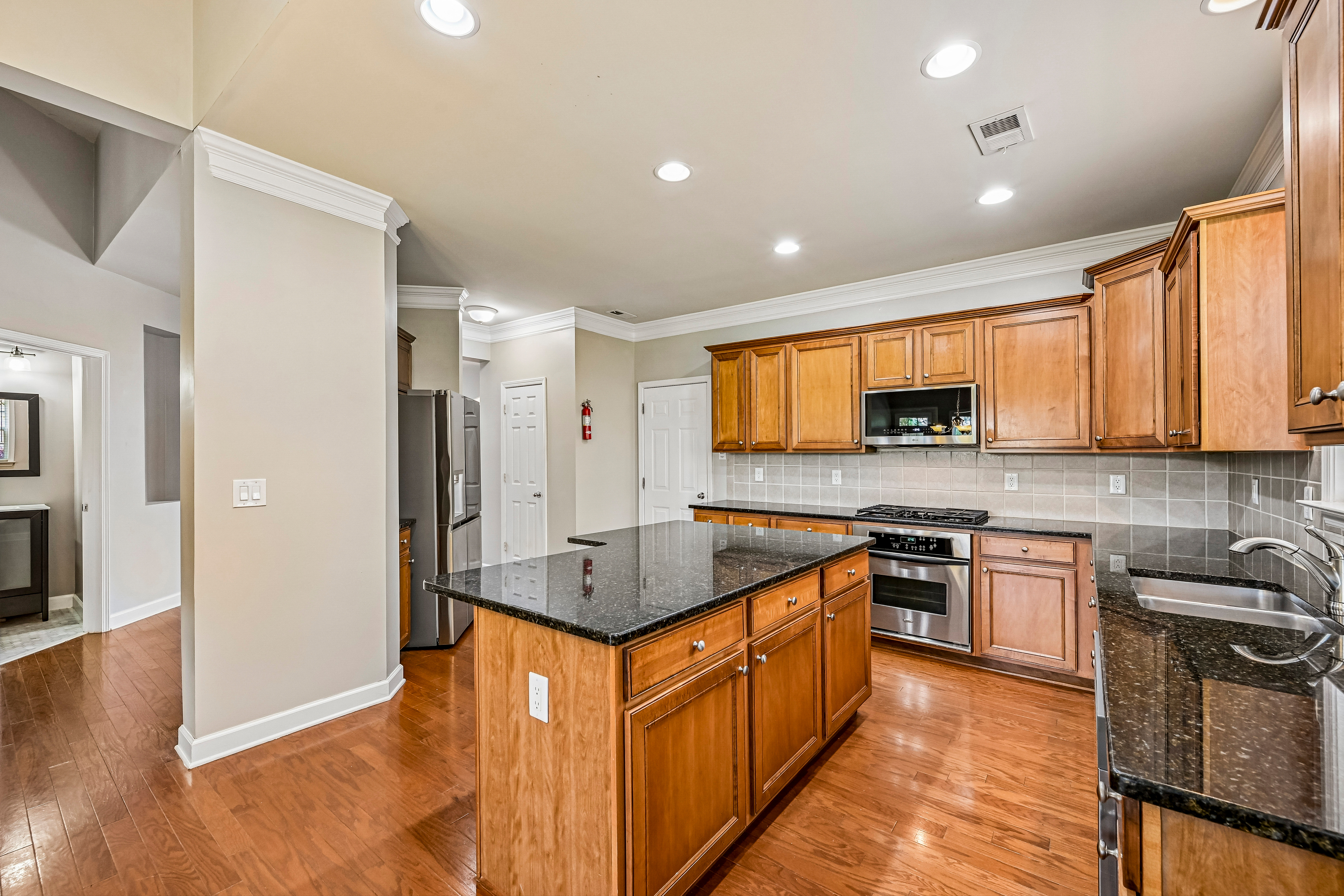 Photo 2 of 46 of 4865 Silver Leaf Dr, Cumming, GA