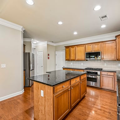 Property photo 2 of 4865 Silver Leaf Dr