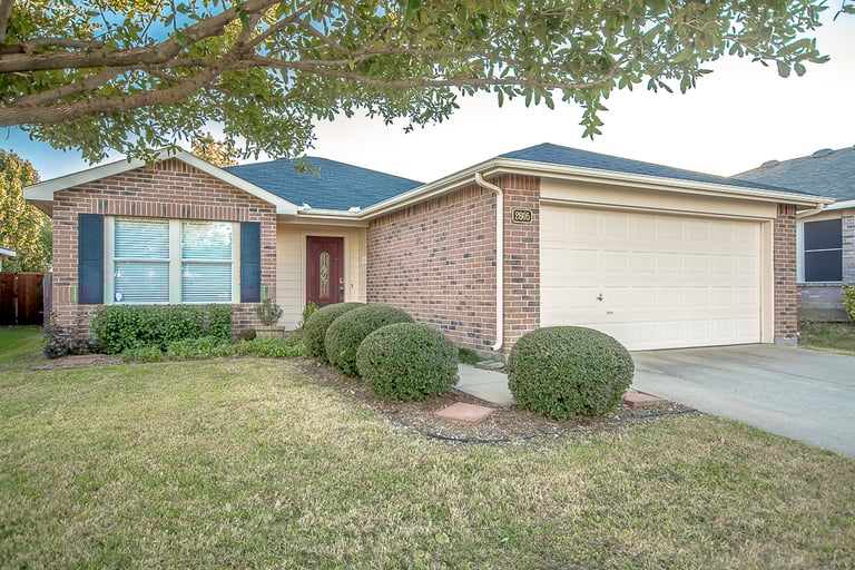 Photo 1 of 20 - 2605 Caprock Rd, McKinney, TX 75071