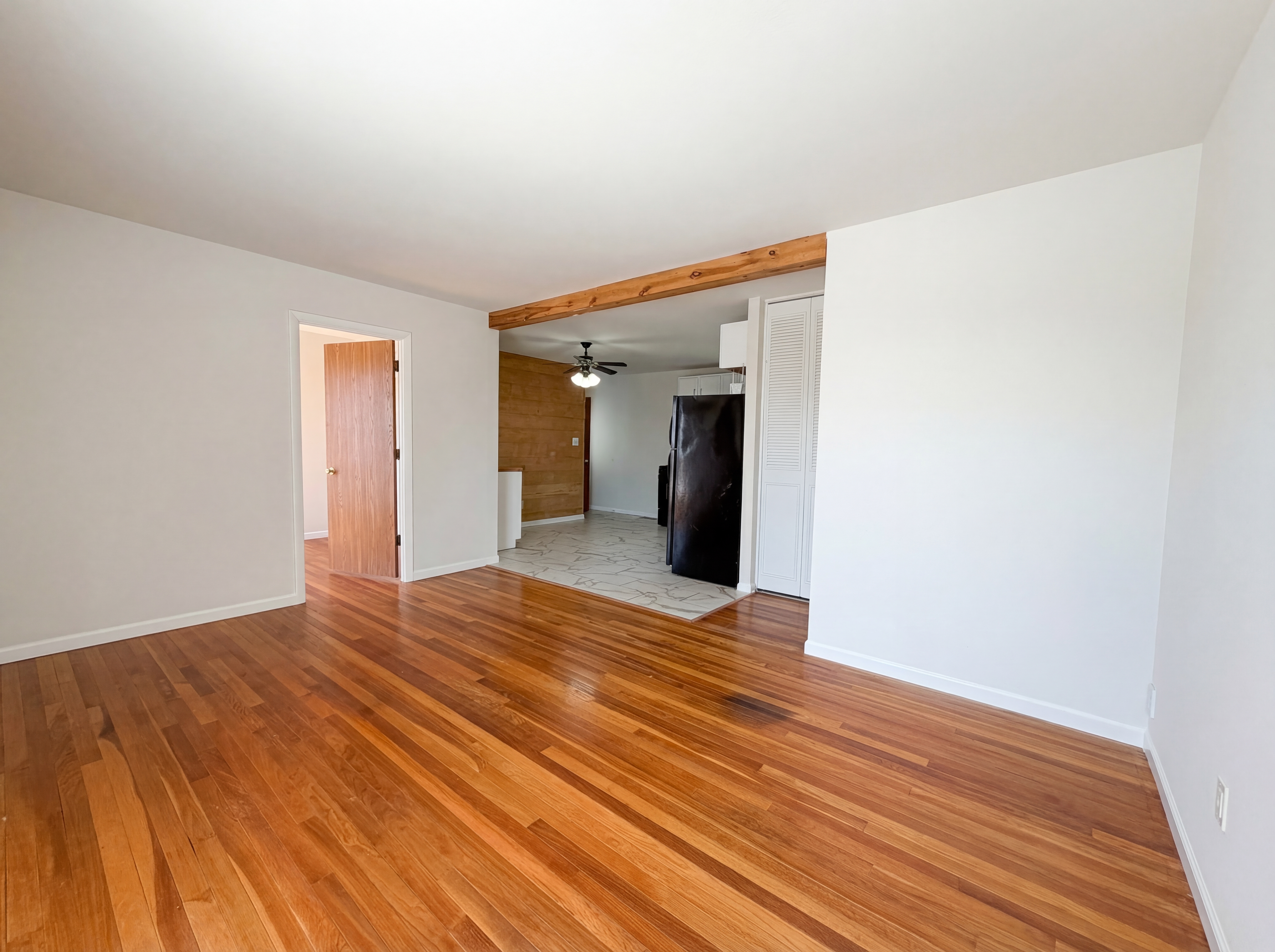 Photo 3 of 18 of 2243 Bolton St, Saint Charles, MO