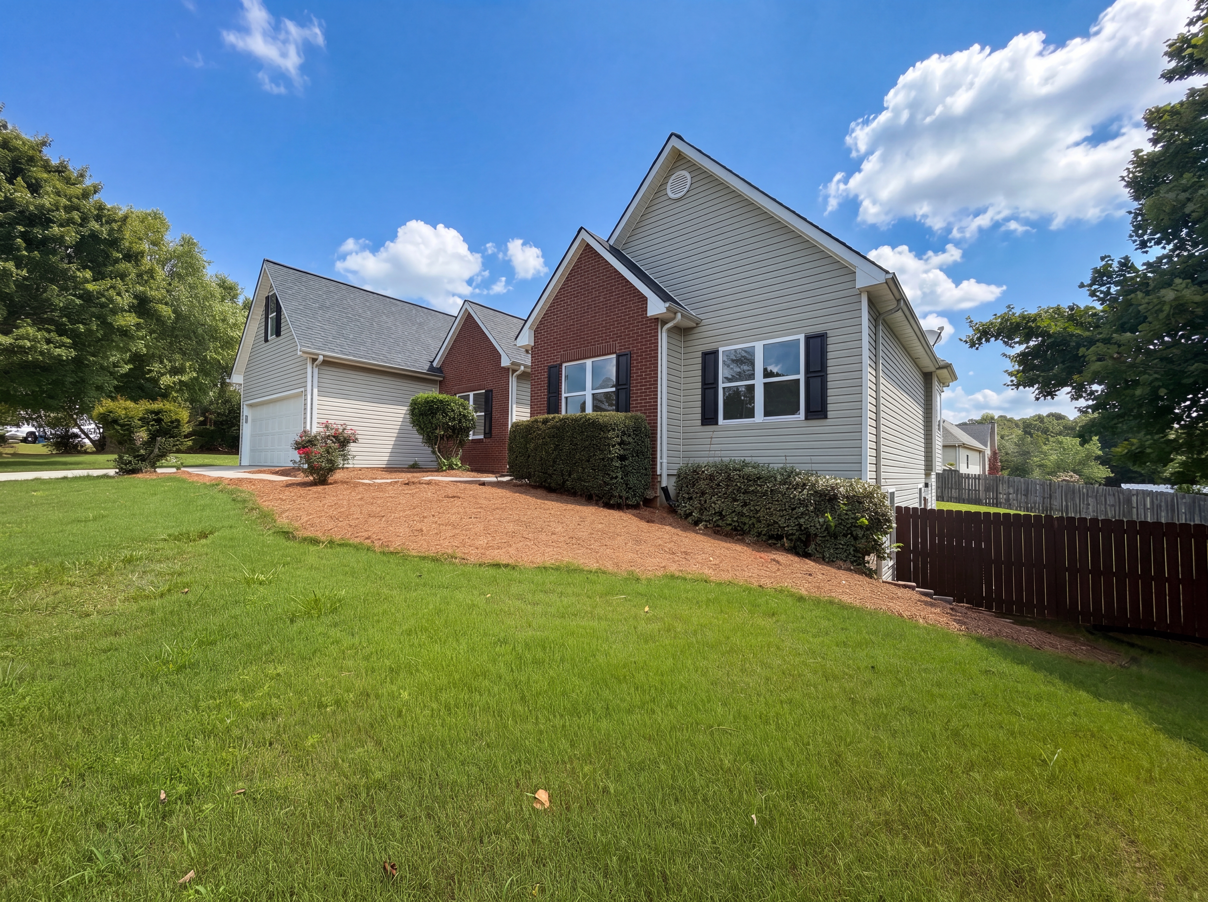 Photo 22 of 25 of 3322 Henderson View Ct, Loganville, GA