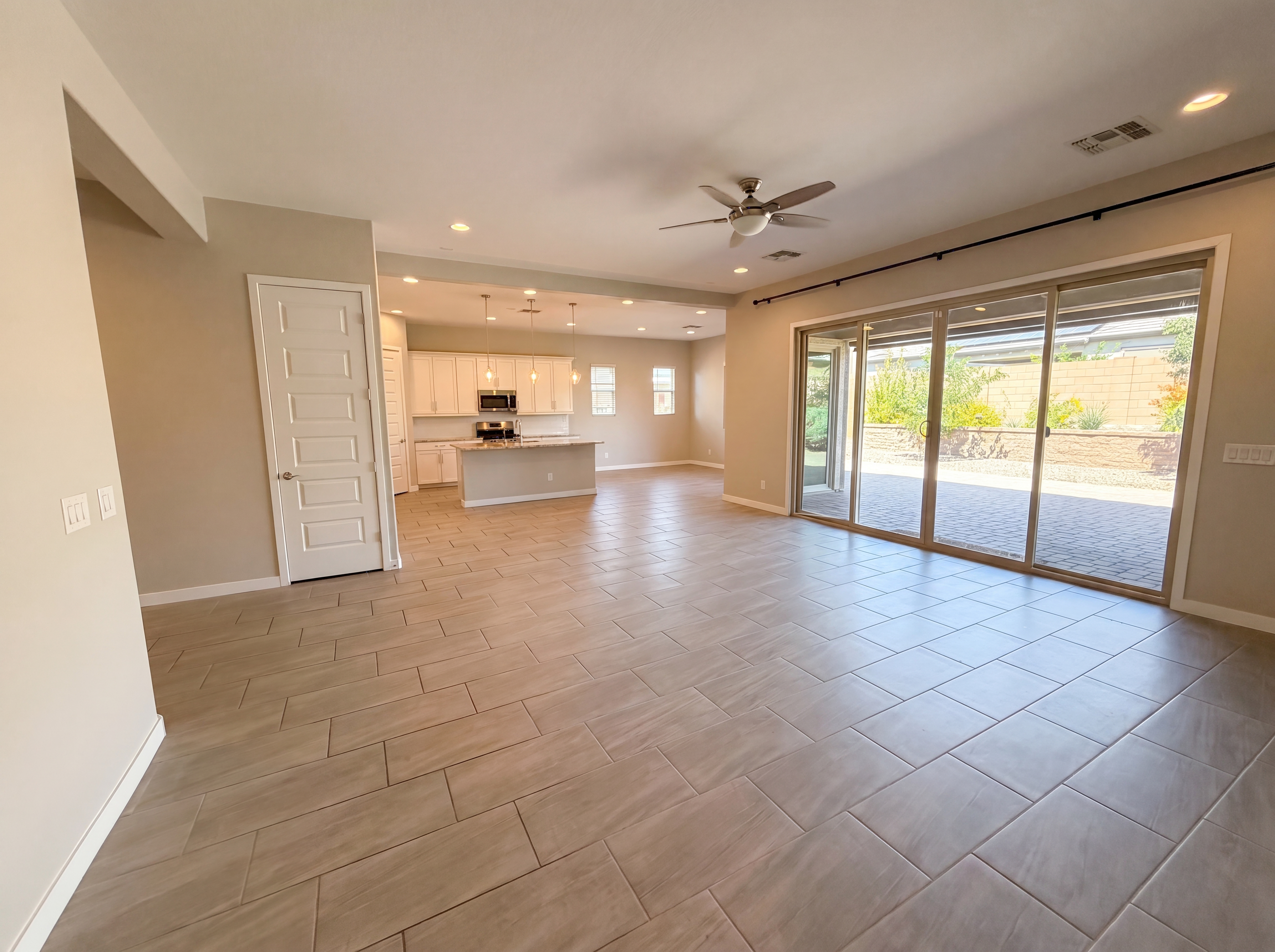 Photo 3 of 43 of 3226 N 197th Ave, Buckeye, AZ