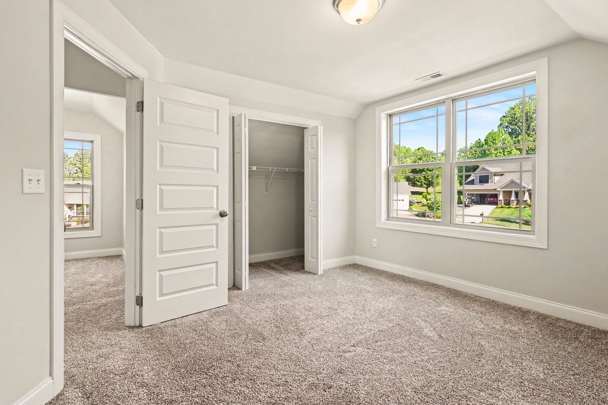 Photo 17 of 21 of 168 Triple Fairways Dr, Hendersonville, NC