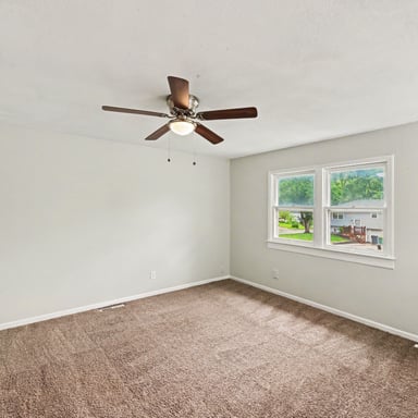 Property photo 3 of 613 W Hulett St