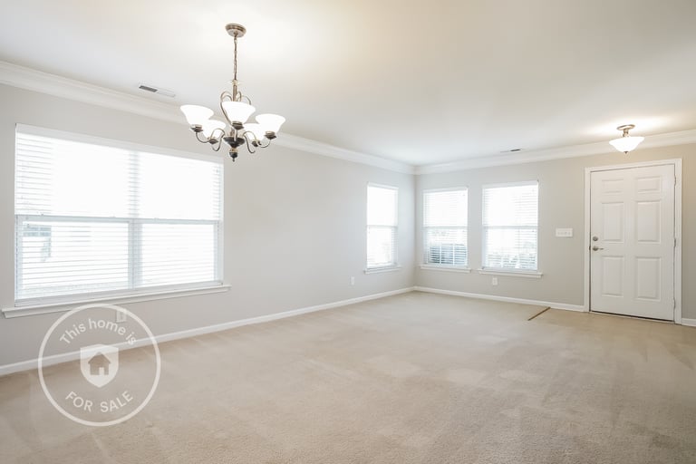 Photo 8 of 25 - 3100 Cynthiana Ct, Raleigh, NC 27610