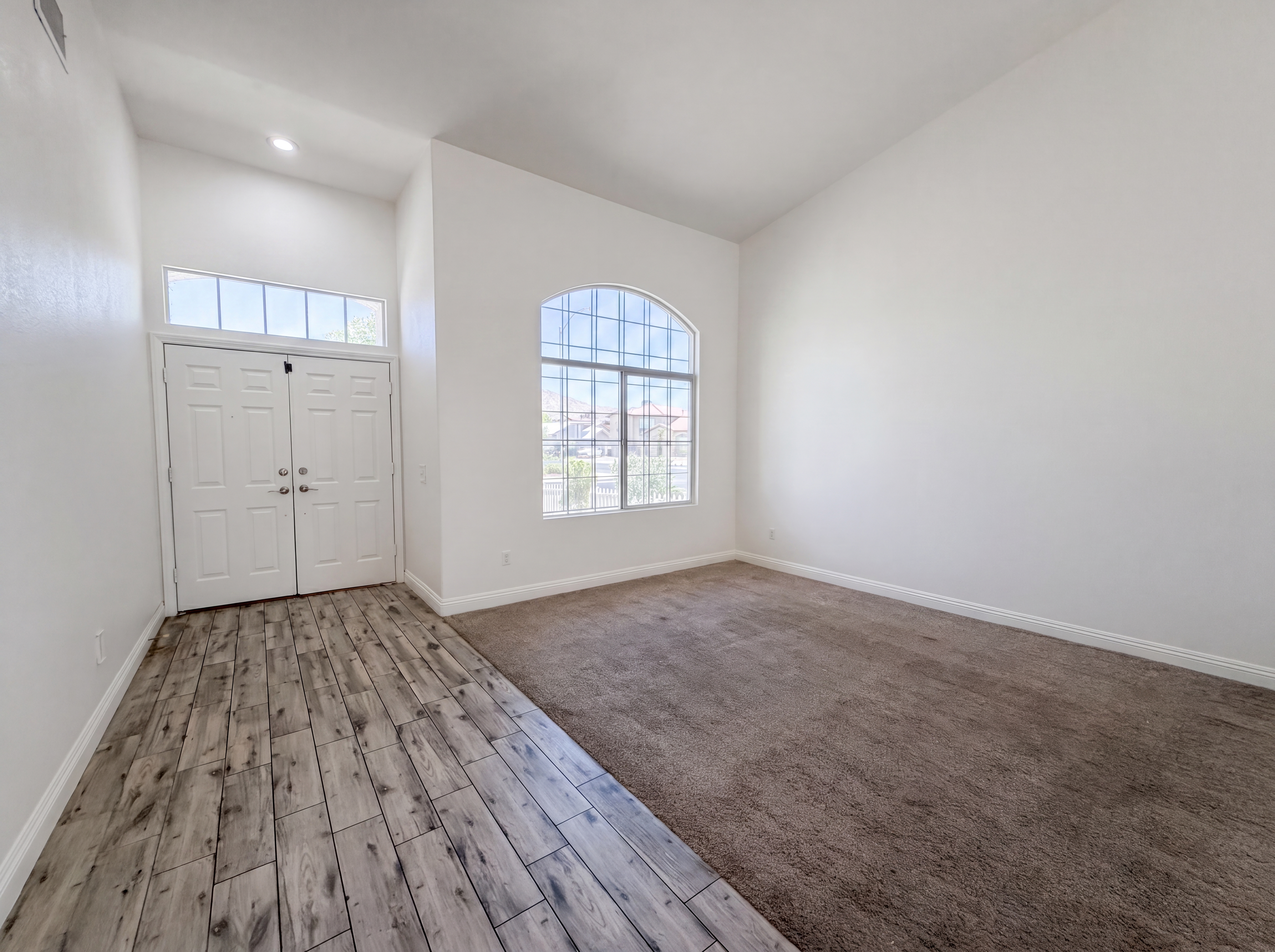 Photo 11 of 27 of 6335 Pavestone Ln, Las Vegas, NV