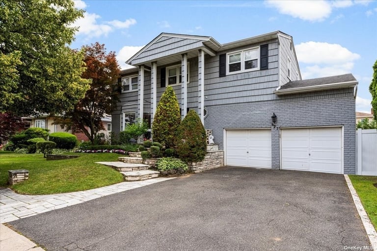 827 Moore St, Woodmere, NY 11598 Opendoor