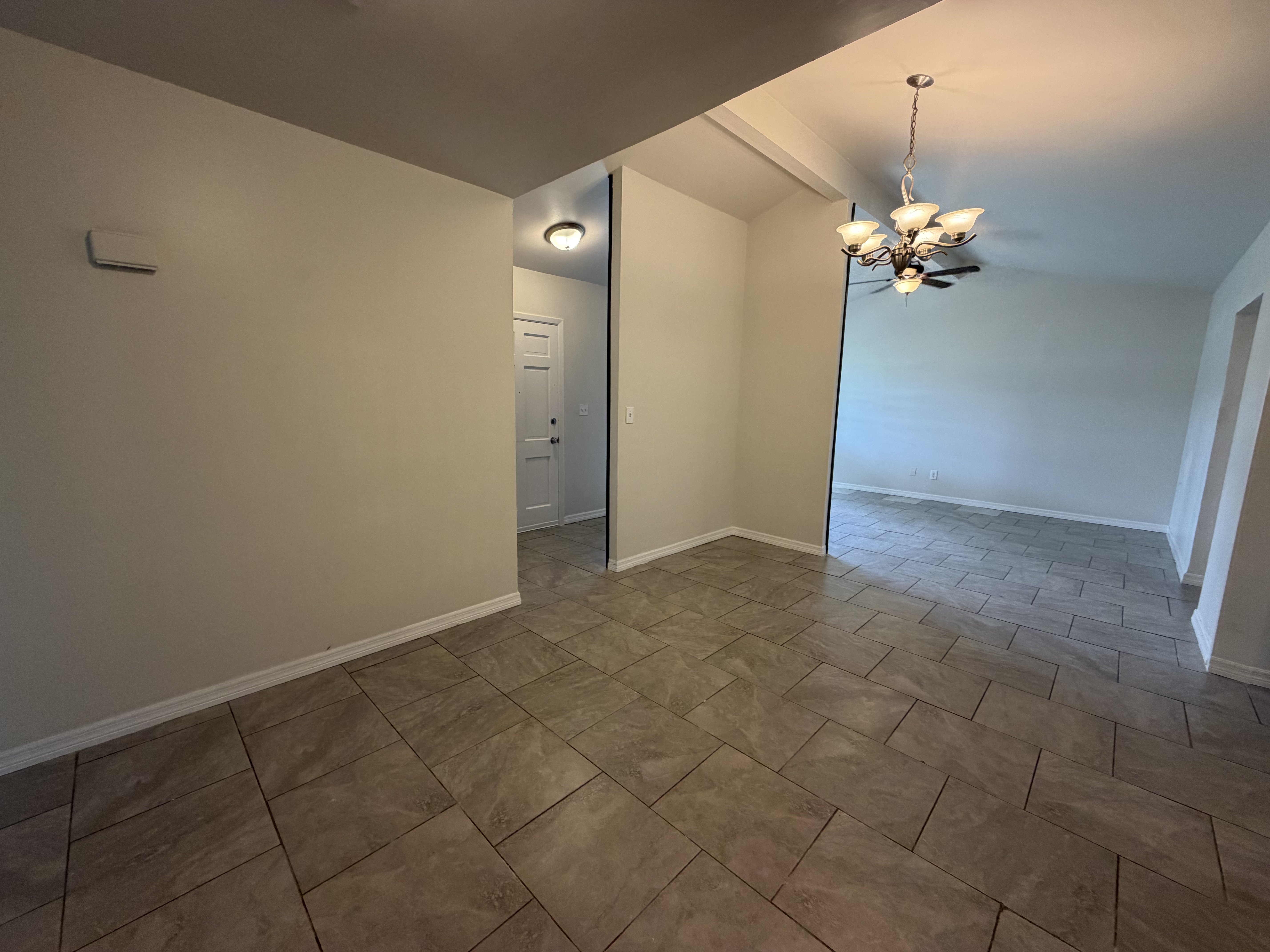 Photo 4 of 17 of 7117 N 50th St, Tampa, FL