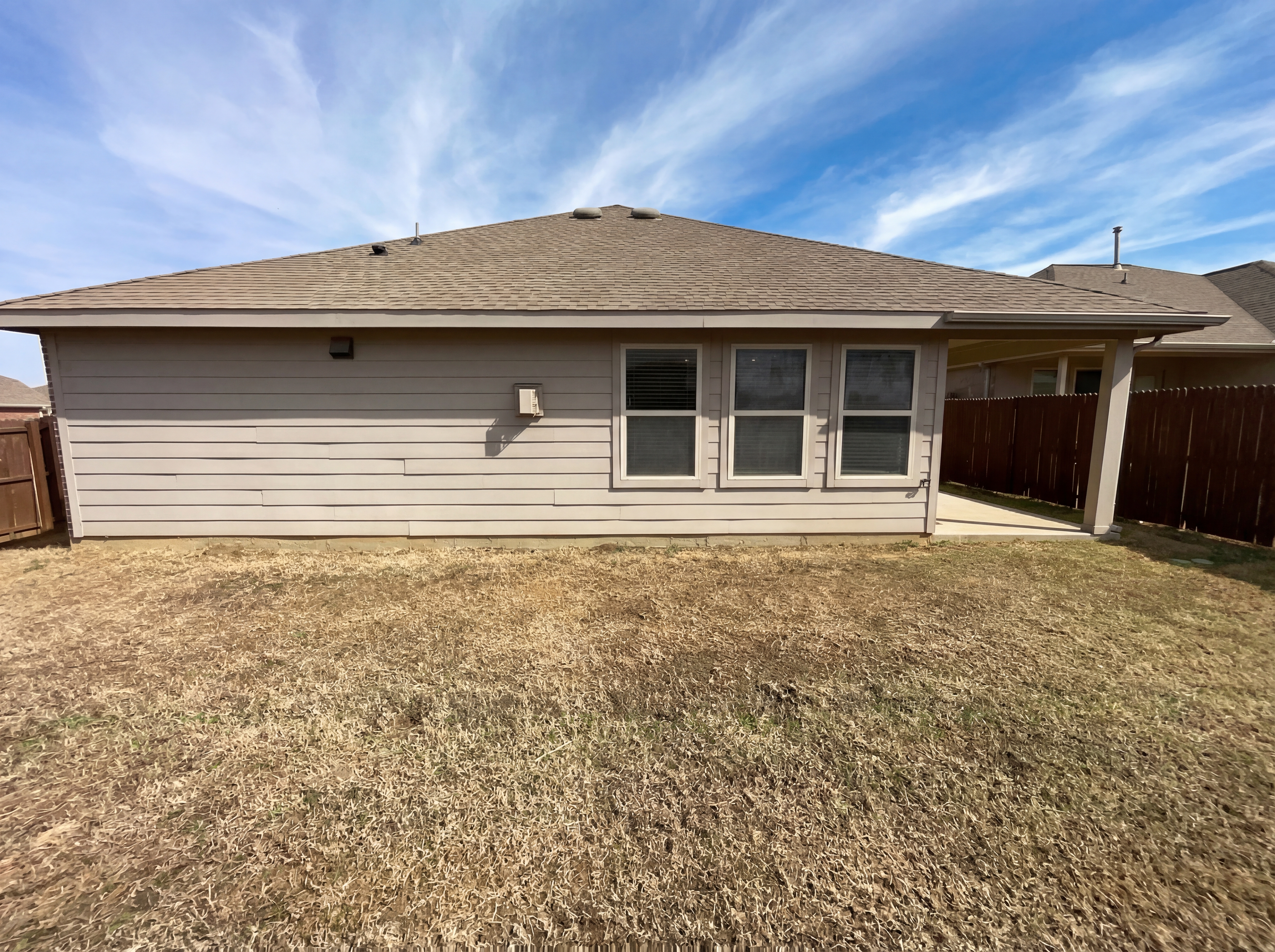 Photo 5 of 16 of 8400 High Garden St, Fort Worth, TX