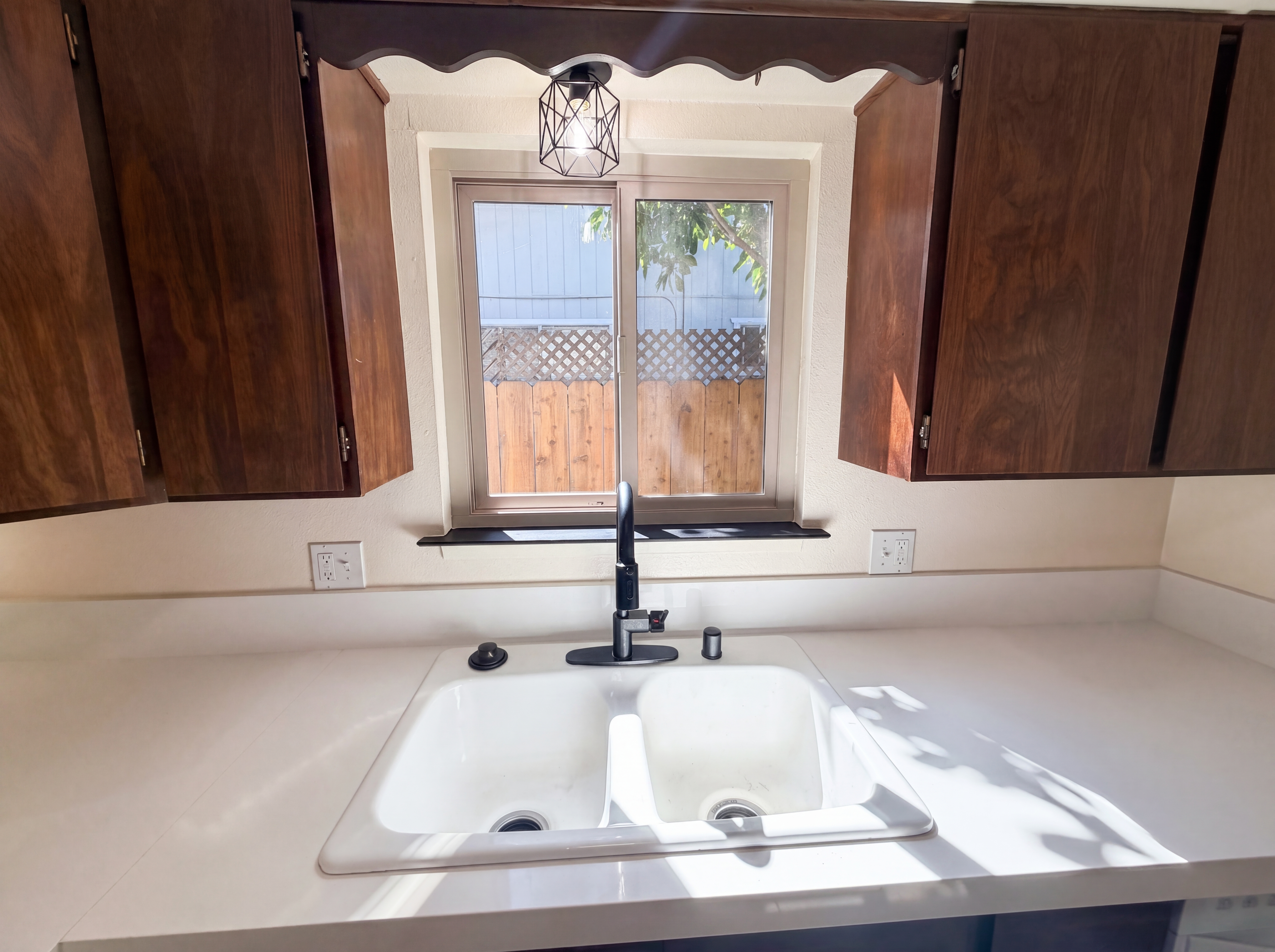 Photo 6 of 20 of 831 Shepard Ln, Chico, CA