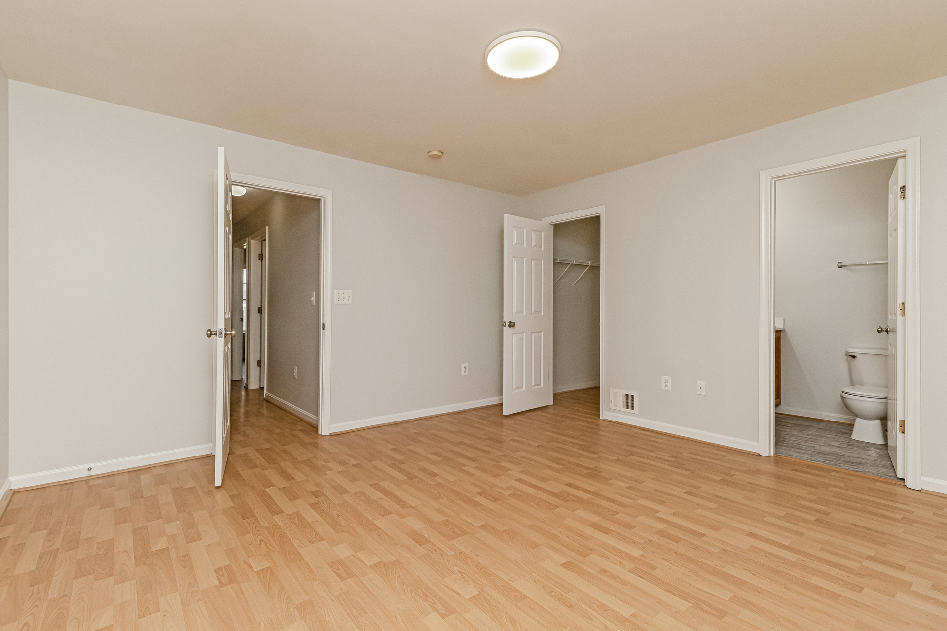 Photo 4 of 22 of 10116 Chesney Dr, Spotsylvania, VA