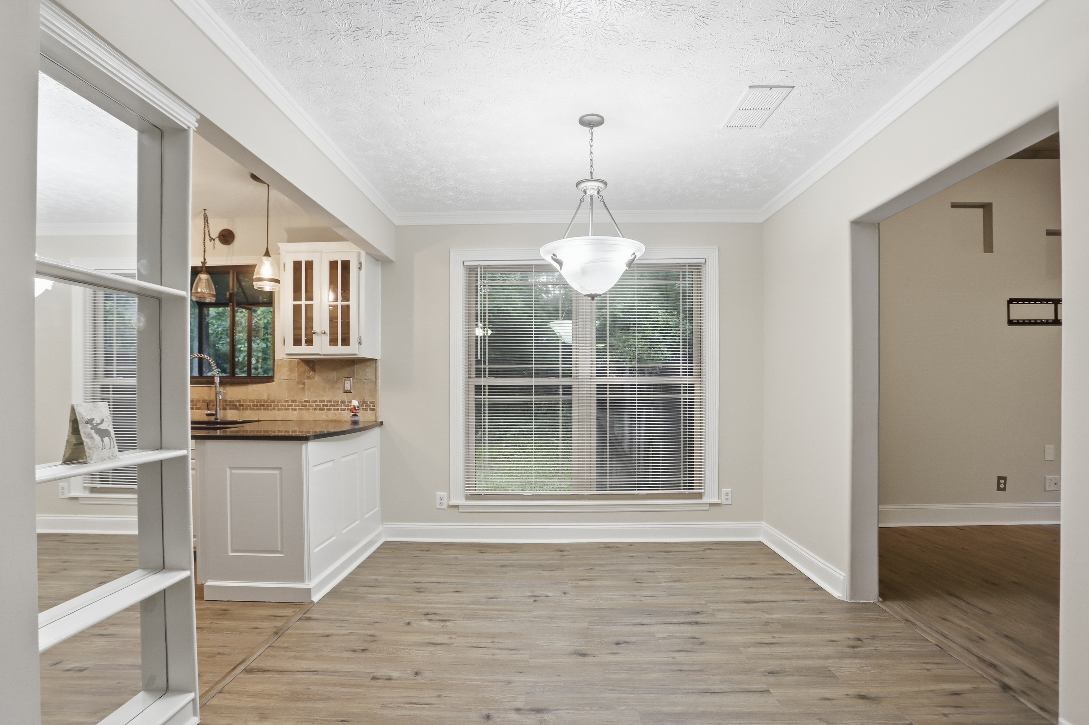 Photo 10 of 37 of 1485 Barrier Rd, Marietta, GA