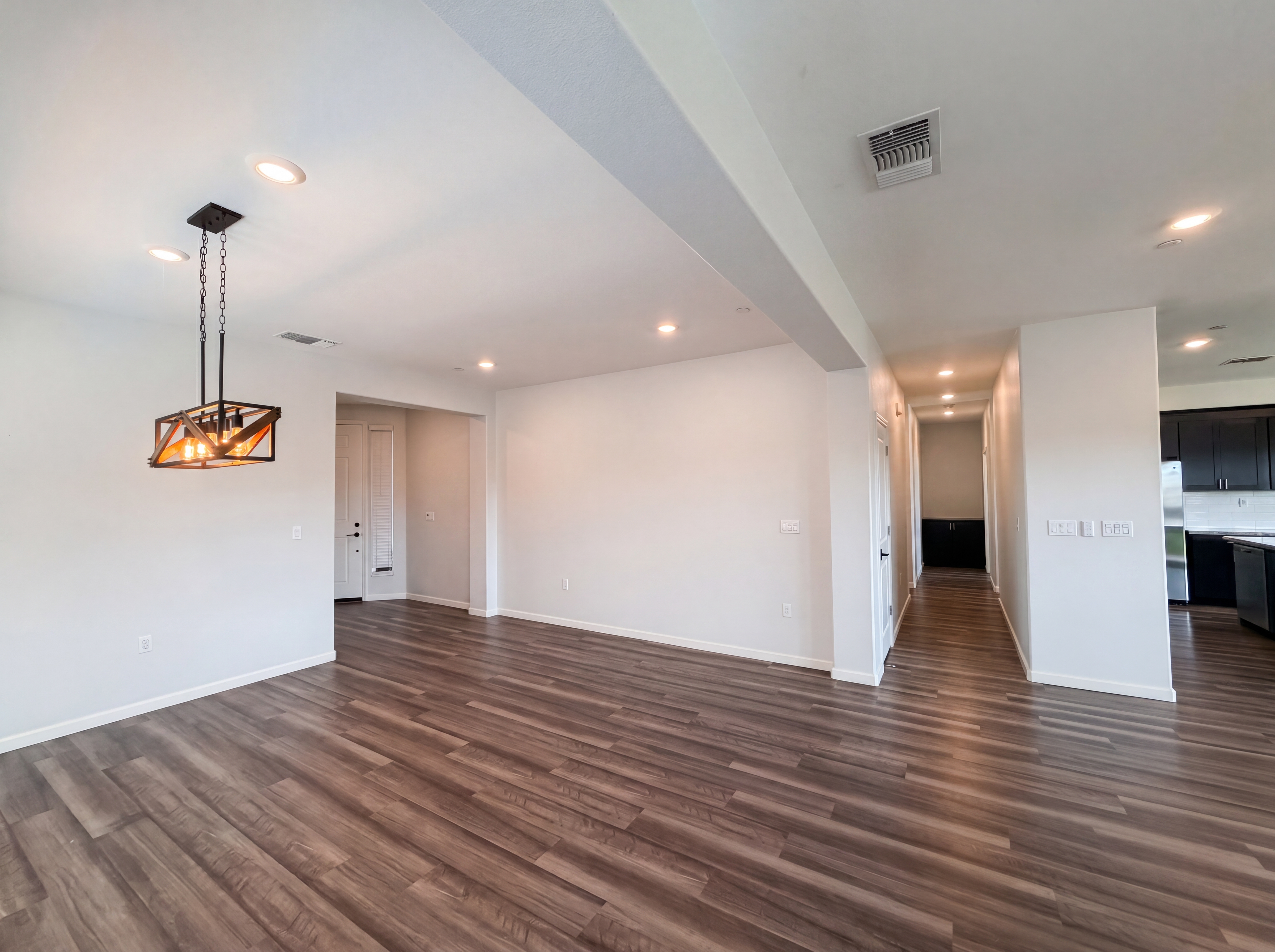 Photo 7 of 54 of 1187 Bordeaux Ct, Olivehurst, CA
