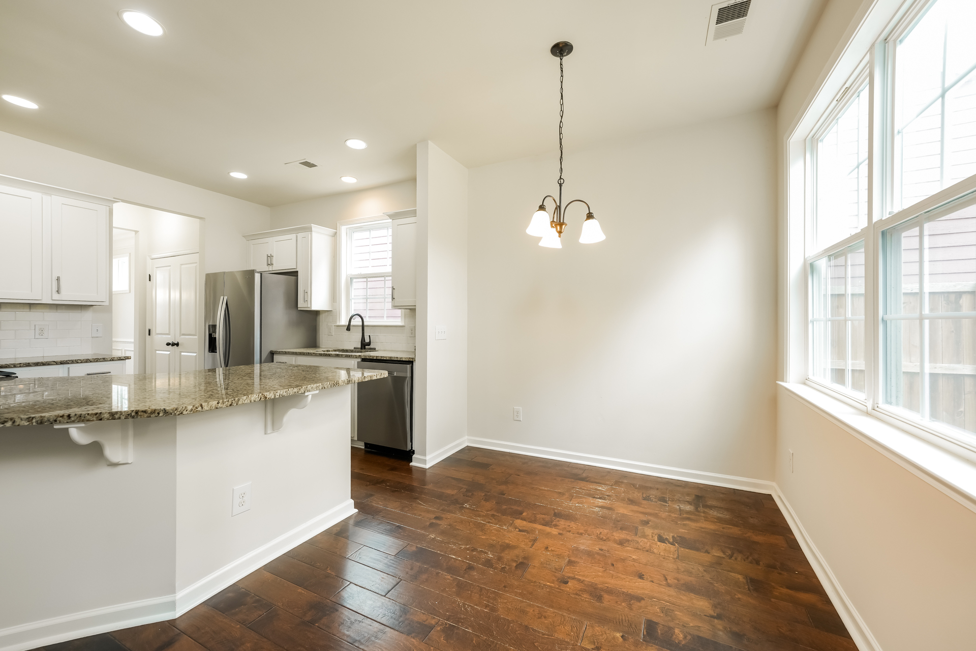 Photo 10 of 22 of 319 Whispering Breeze Ln, Summerville, SC