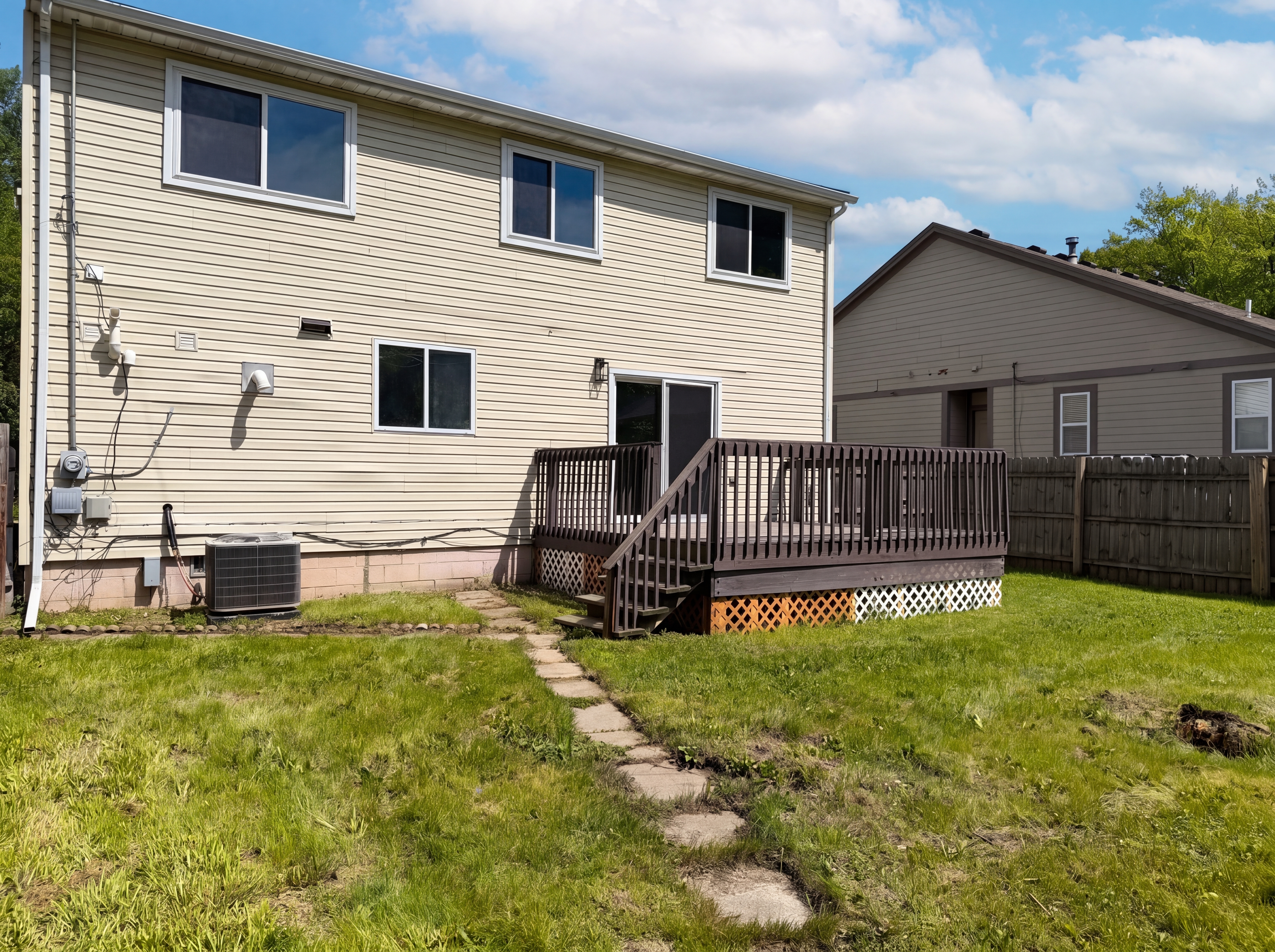 Photo 5 of 28 of 21425 Averhill St, Farmington Hills, MI