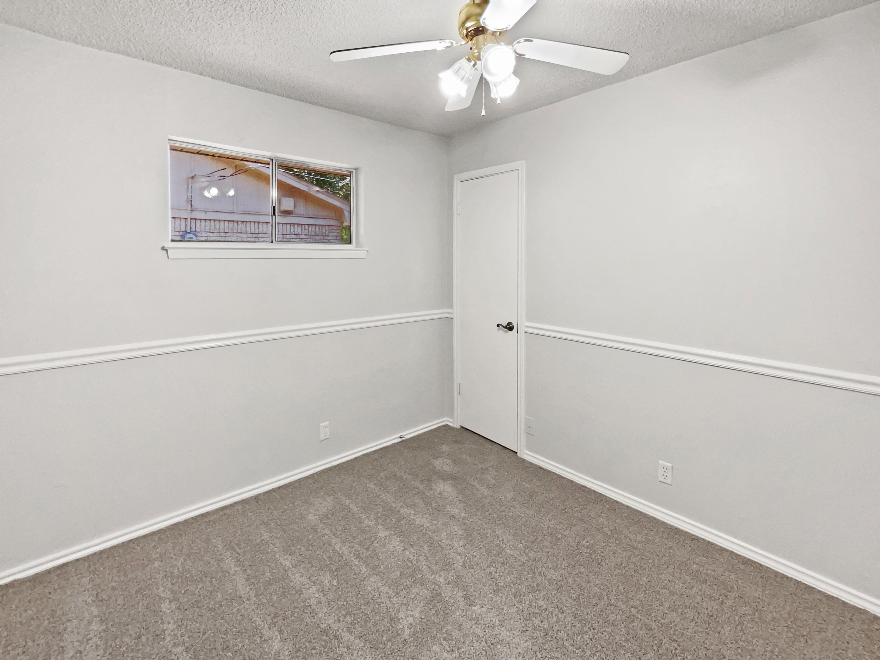 Photo 14 of 18 of 103 Comanche Ct, Waxahachie, TX