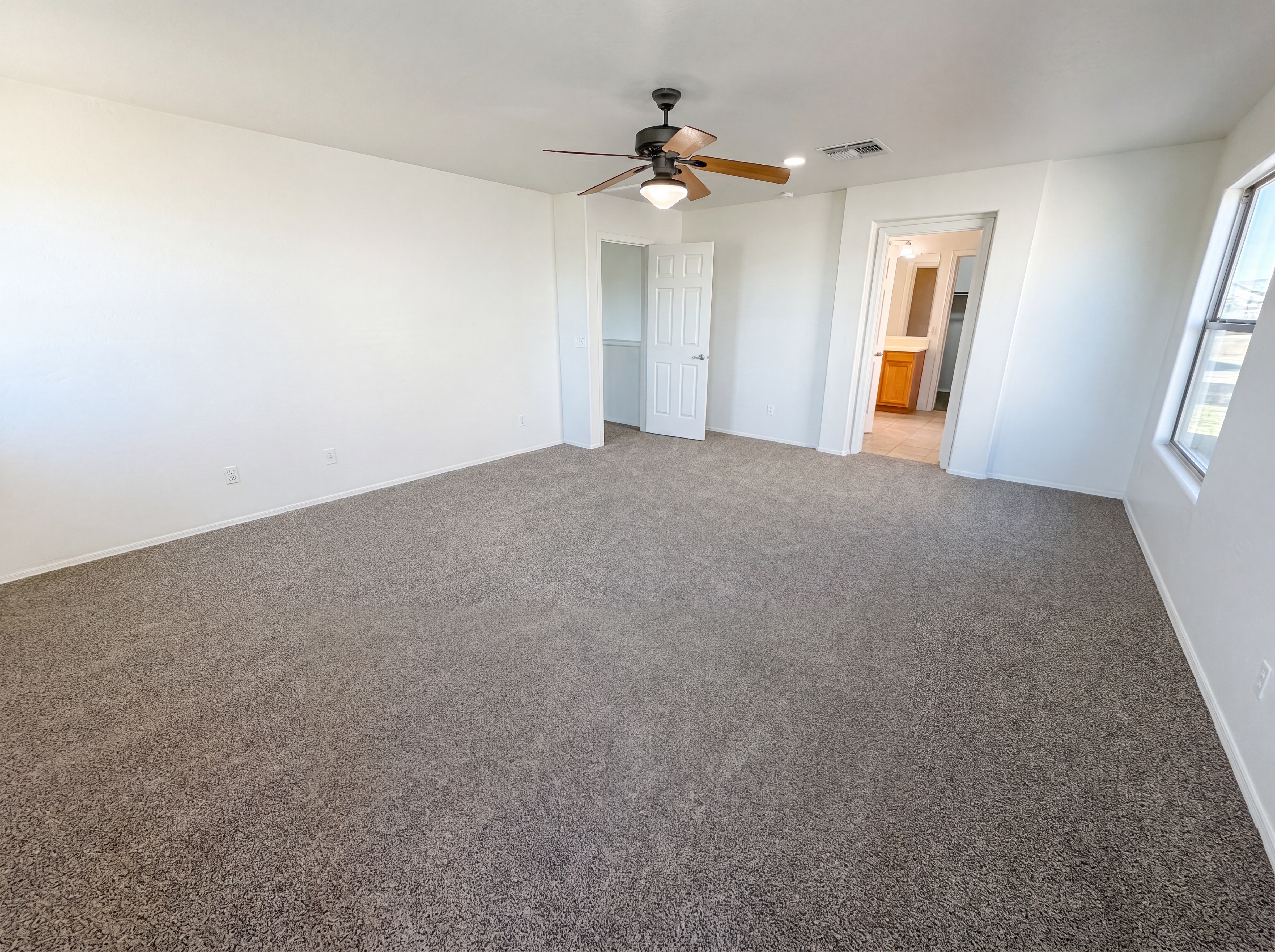 Photo 4 of 36 of 9029 W Yukon Dr, Peoria, AZ