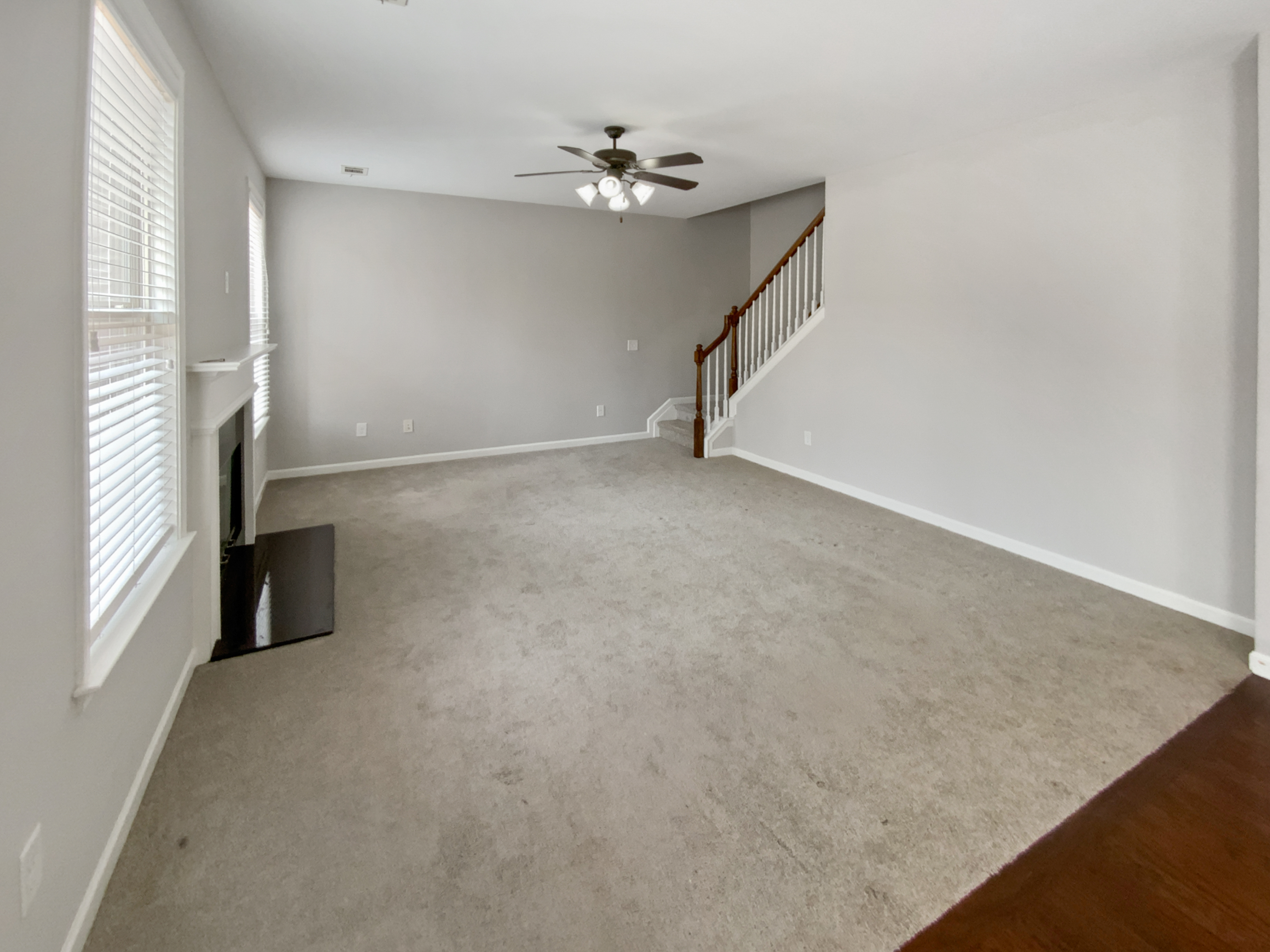 Photo 3 of 26 of 12981 Dartmore Cir, Alpharetta, GA