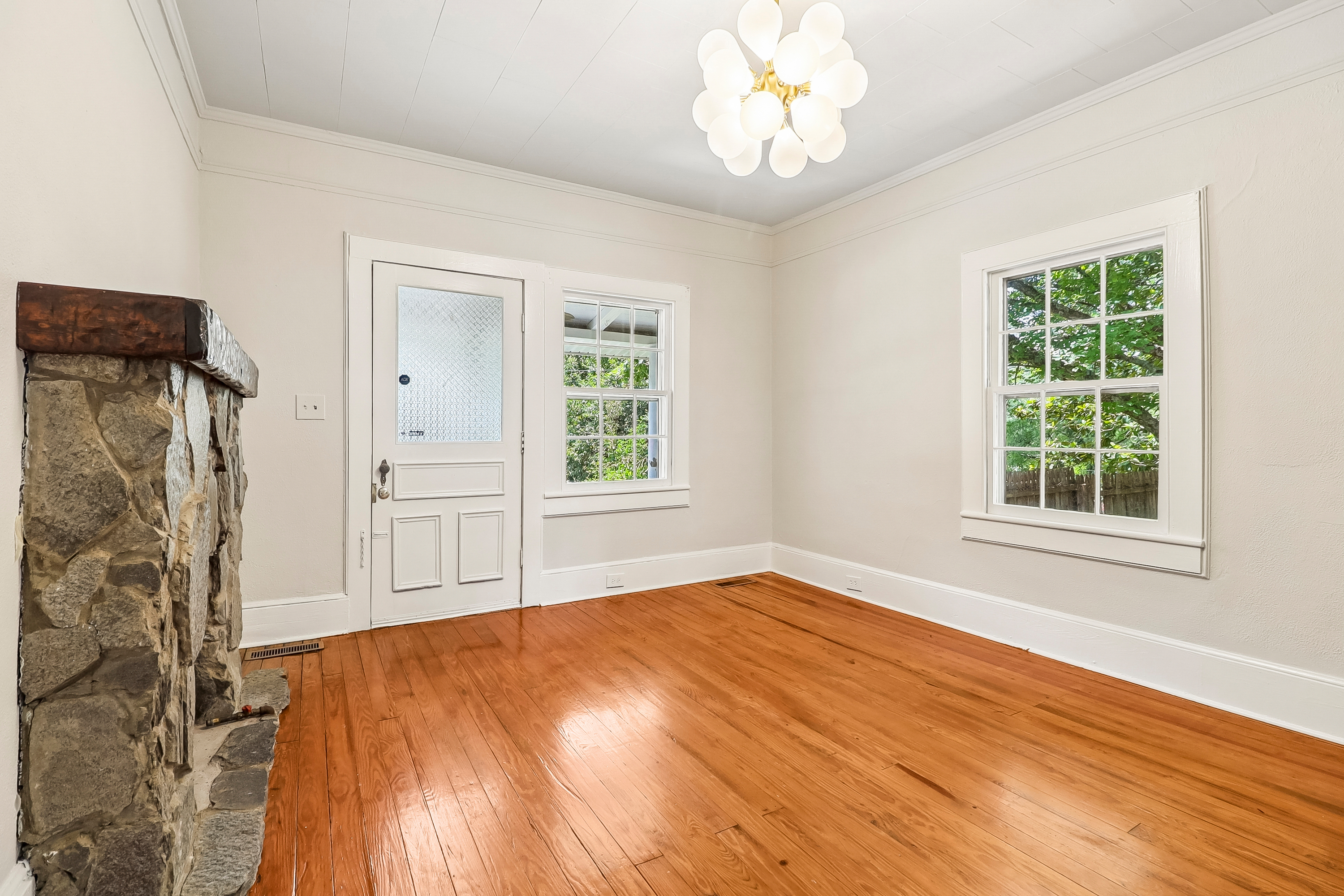 Photo 16 of 27 of 130 Lancaster St, Chester, SC