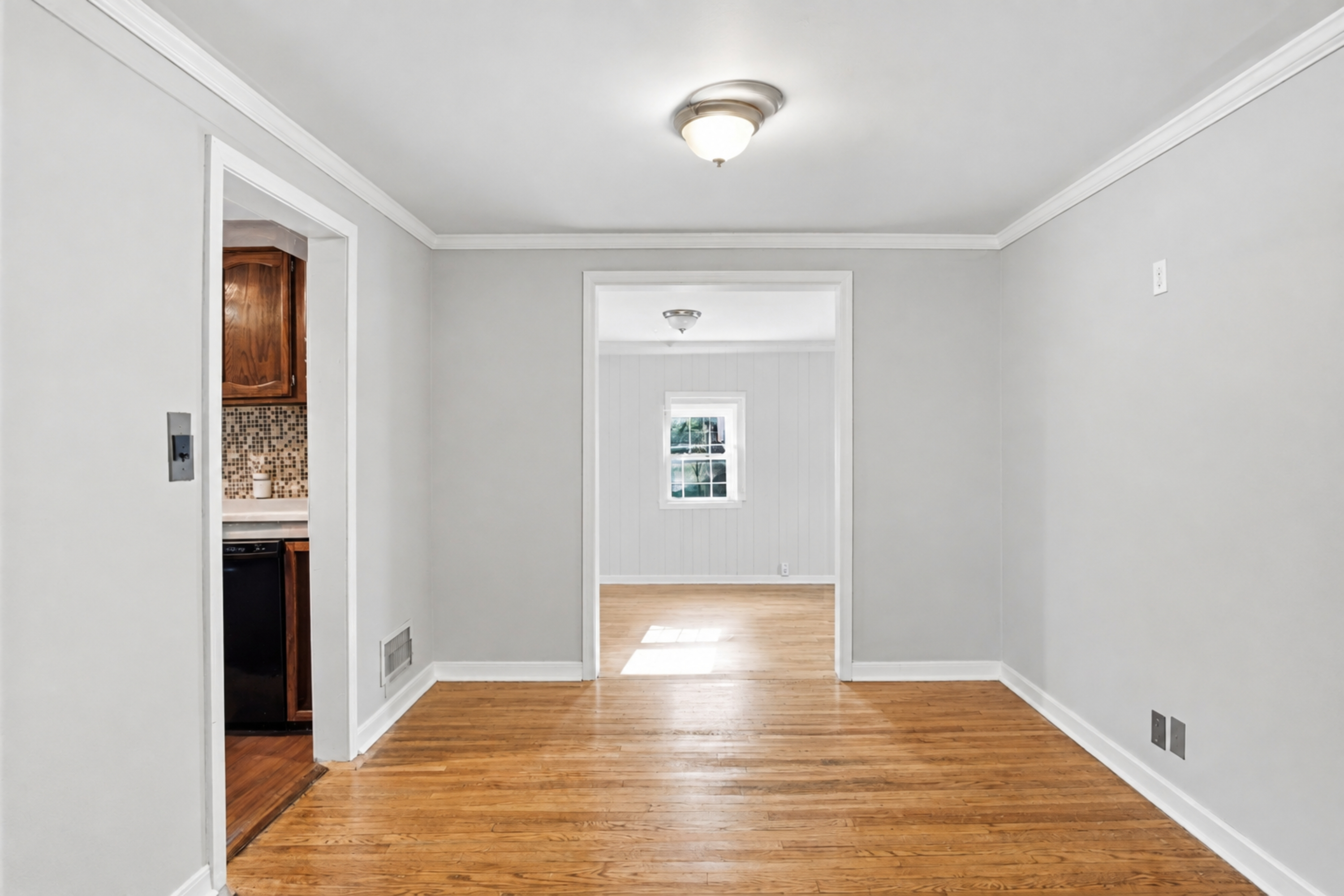 Photo 5 of 31 of 7217 Brooklyn Ave, Kansas City, MO