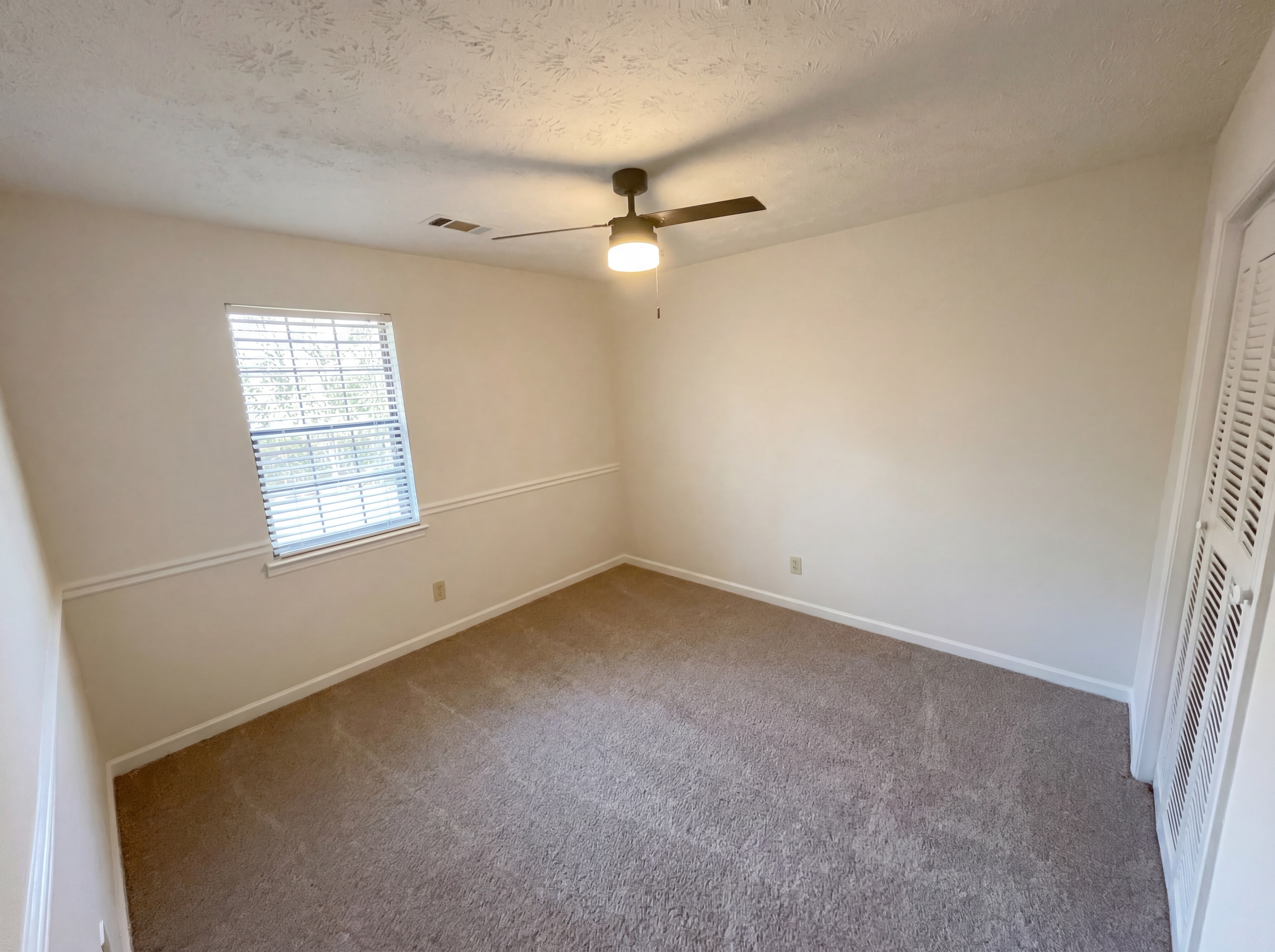 Photo 17 of 21 of 3181 Cedardale Dr, Douglasville, GA