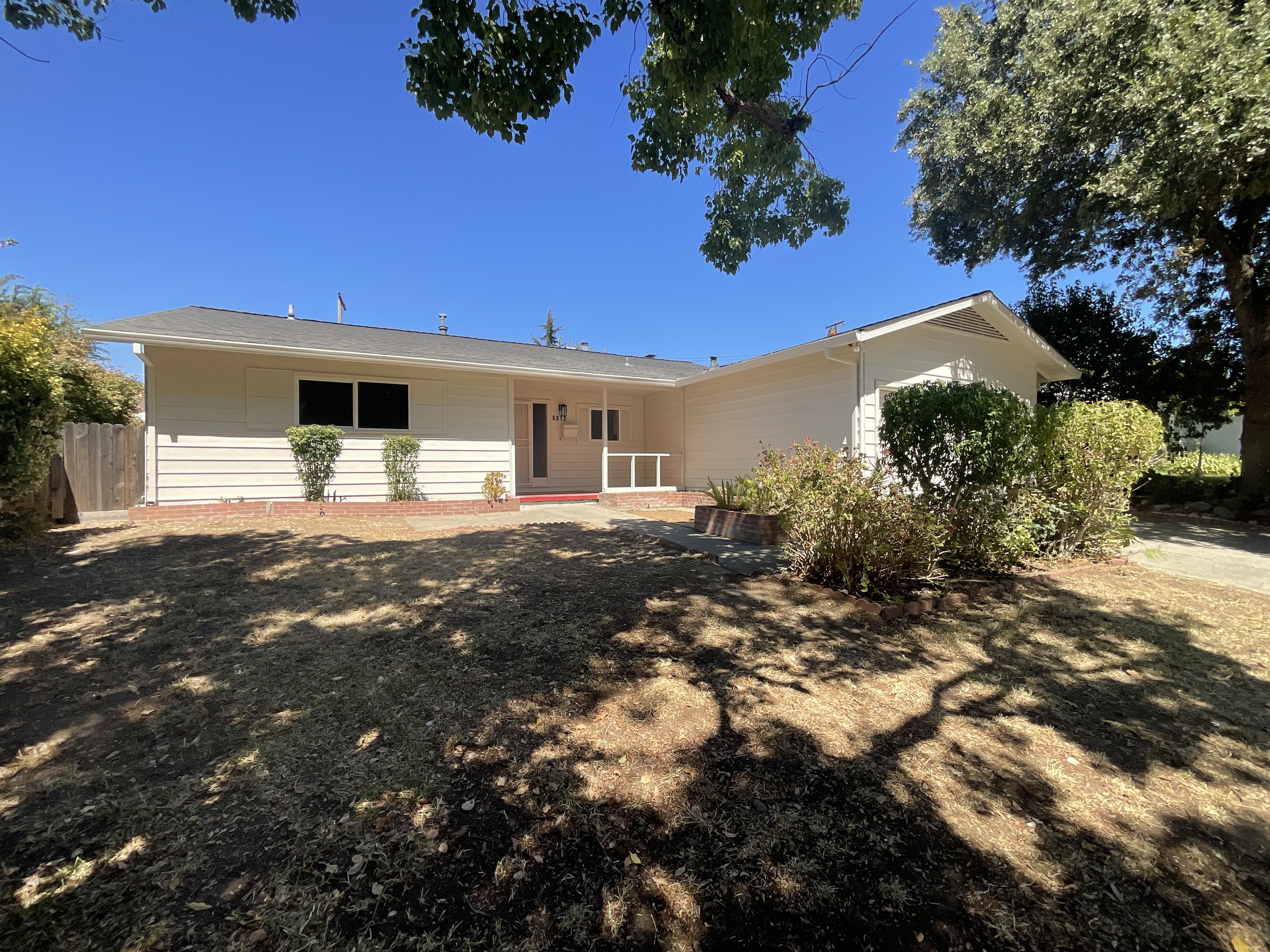 Photo 23 of 30 of 5313 Fernwood Way, Sacramento, CA