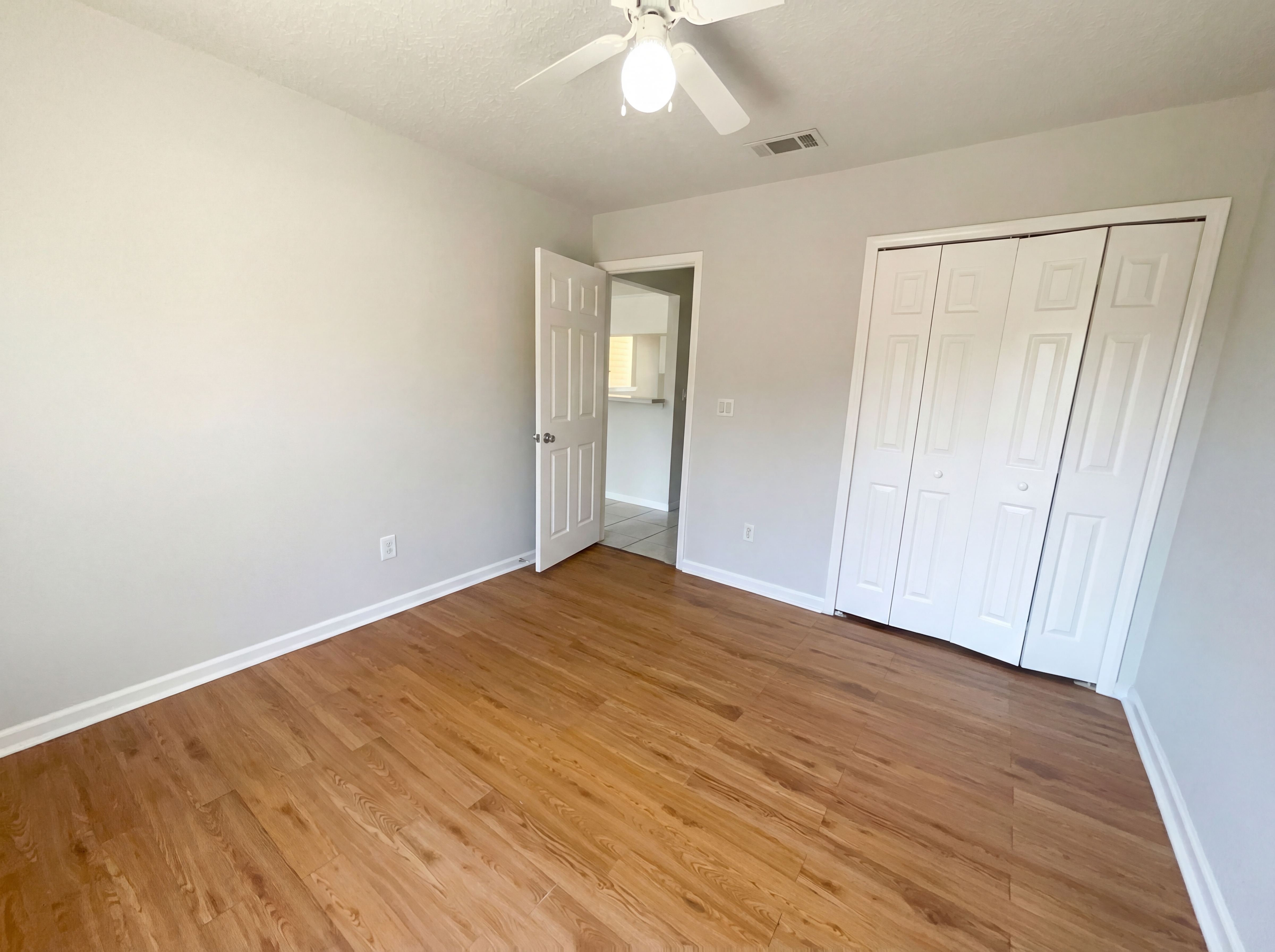 Photo 13 of 21 of 2158 Joseph Hewes Ct, Orange Park, FL