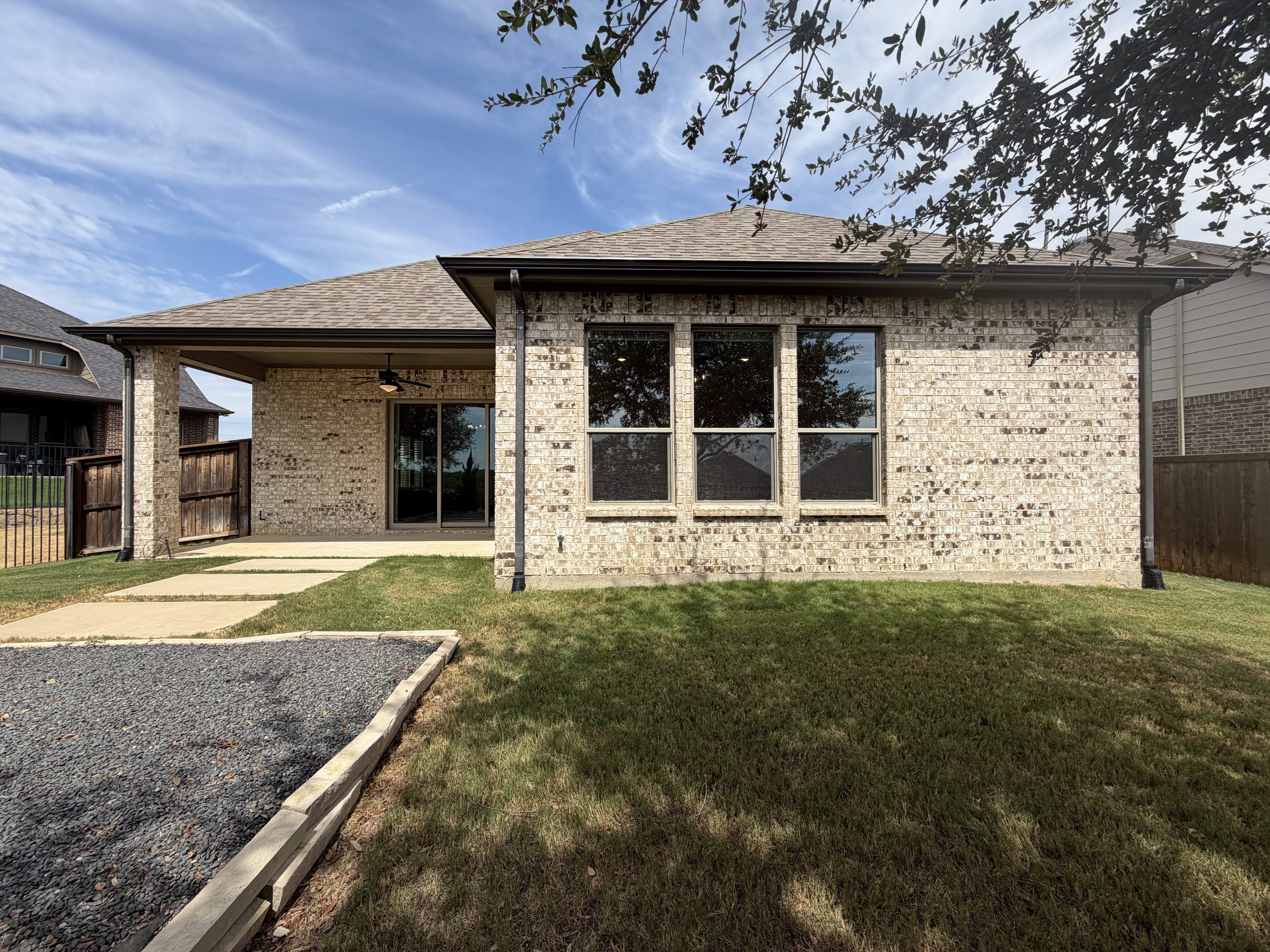 Photo 5 of 37 of 11509 Misty Ridge Dr, Roanoke, TX