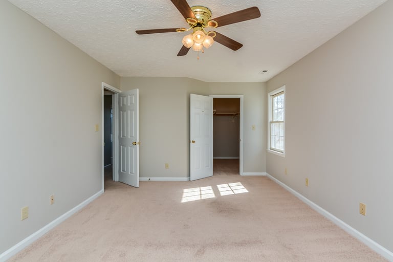 Photo 13 of 24 - 3728 Phillips Way E, Durham, NC 27713