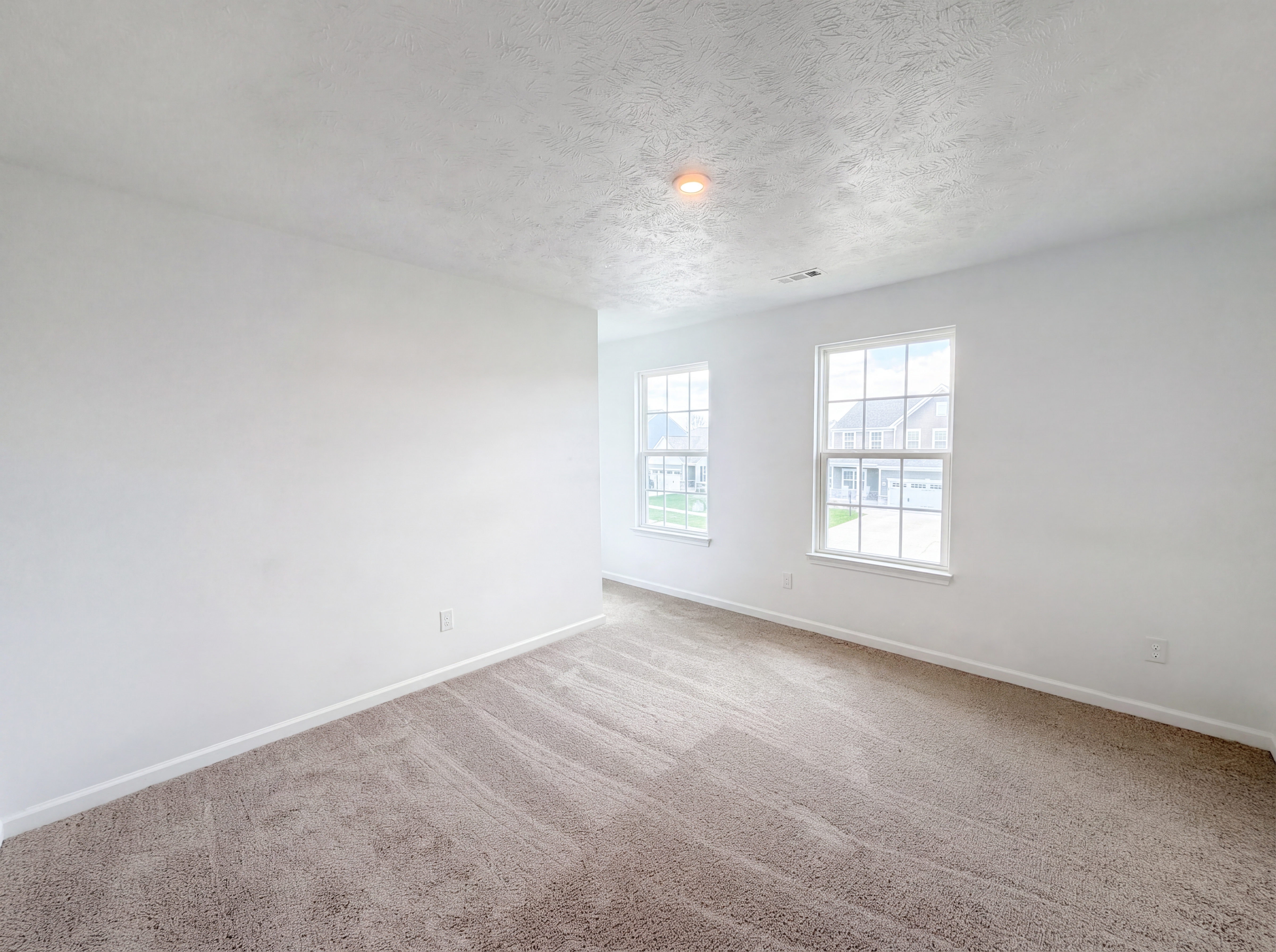Photo 10 of 22 of 9200 Nash Ln, North Ridgeville, OH