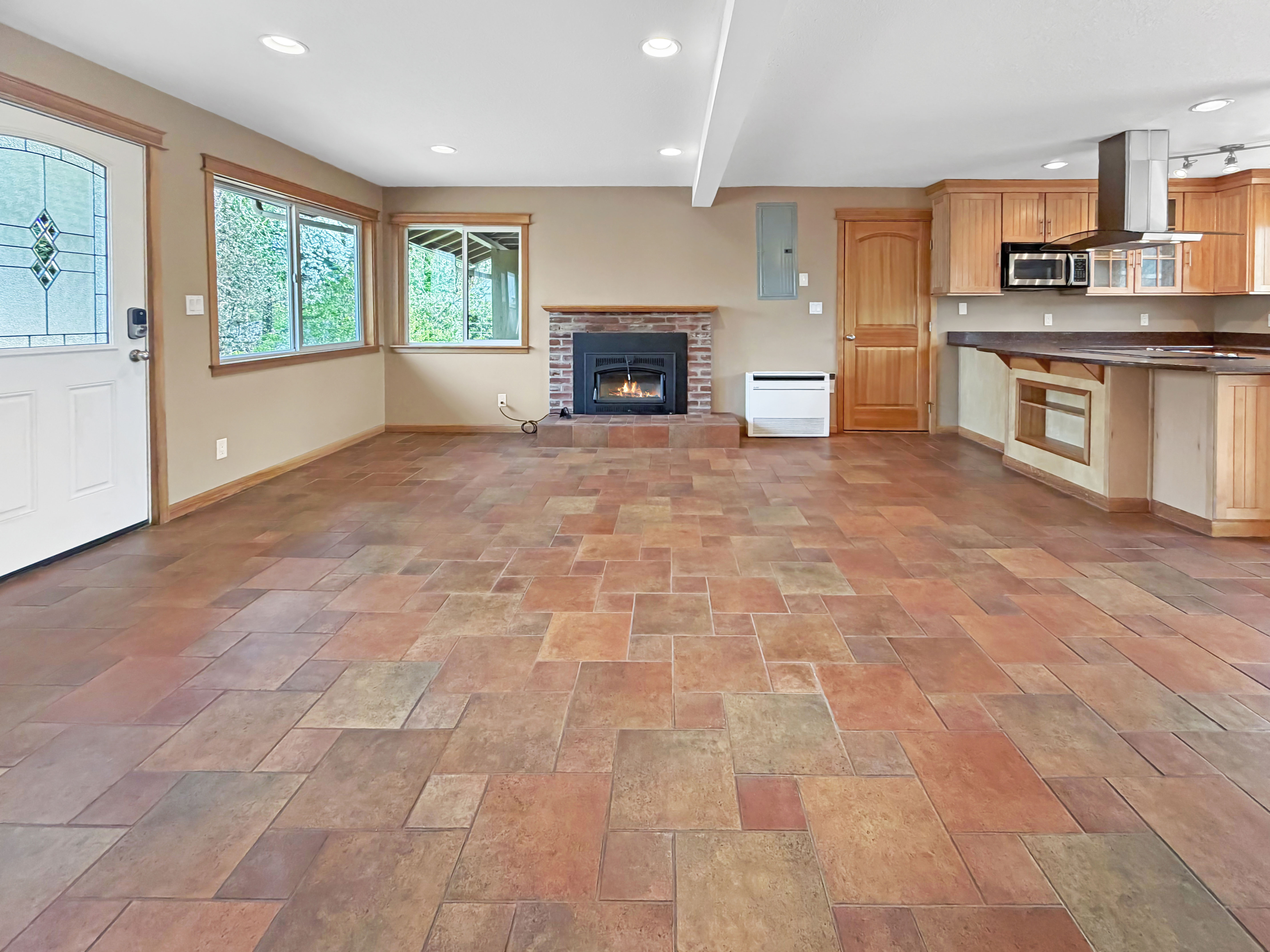 Photo 3 of 14 of 7350 SW Stewart St, Portland, OR