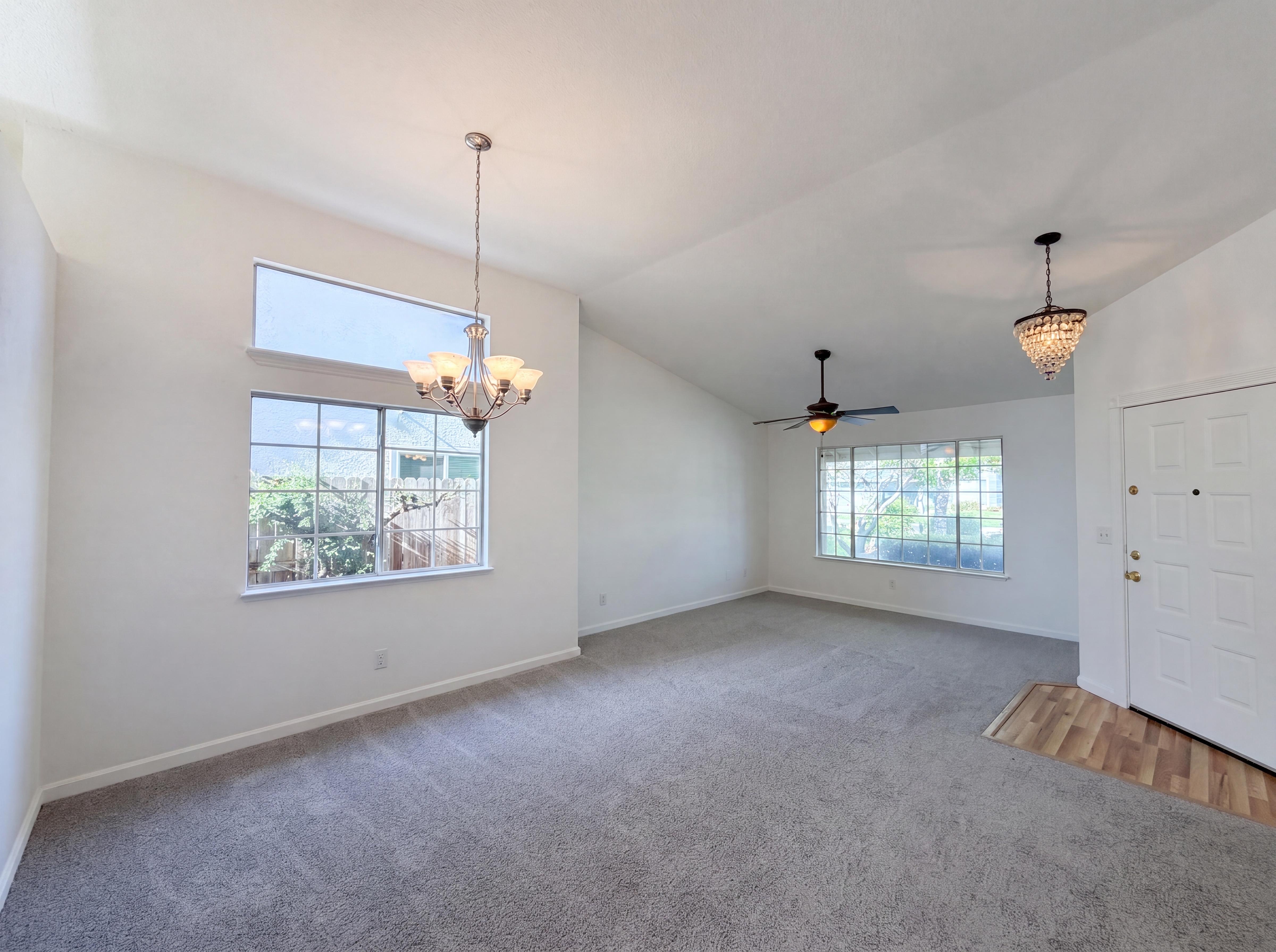 Photo 6 of 35 of 8027 Montevina Dr, Sacramento, CA