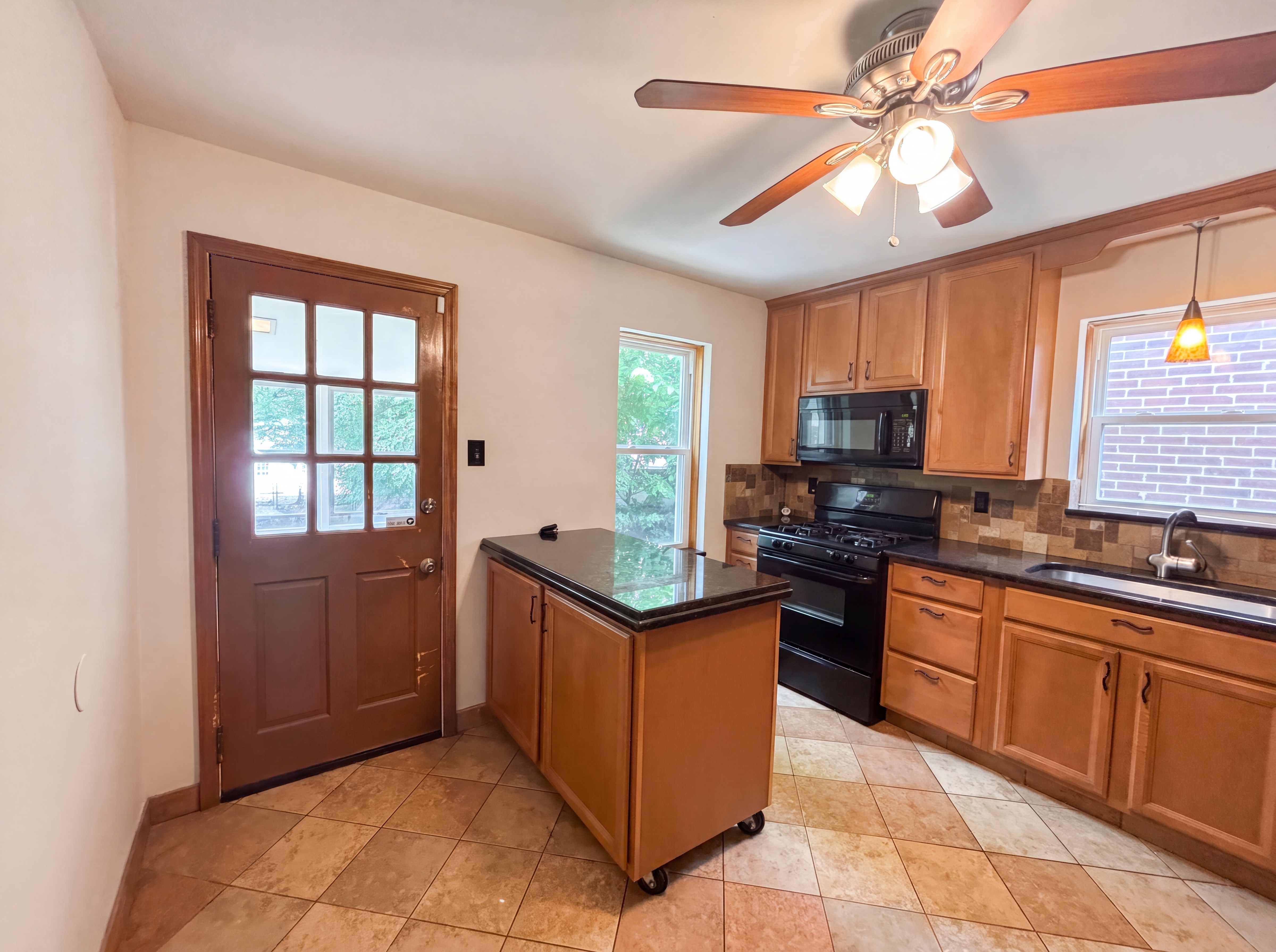 Photo 7 of 24 of 5363 Reber Pl, Saint Louis, MO