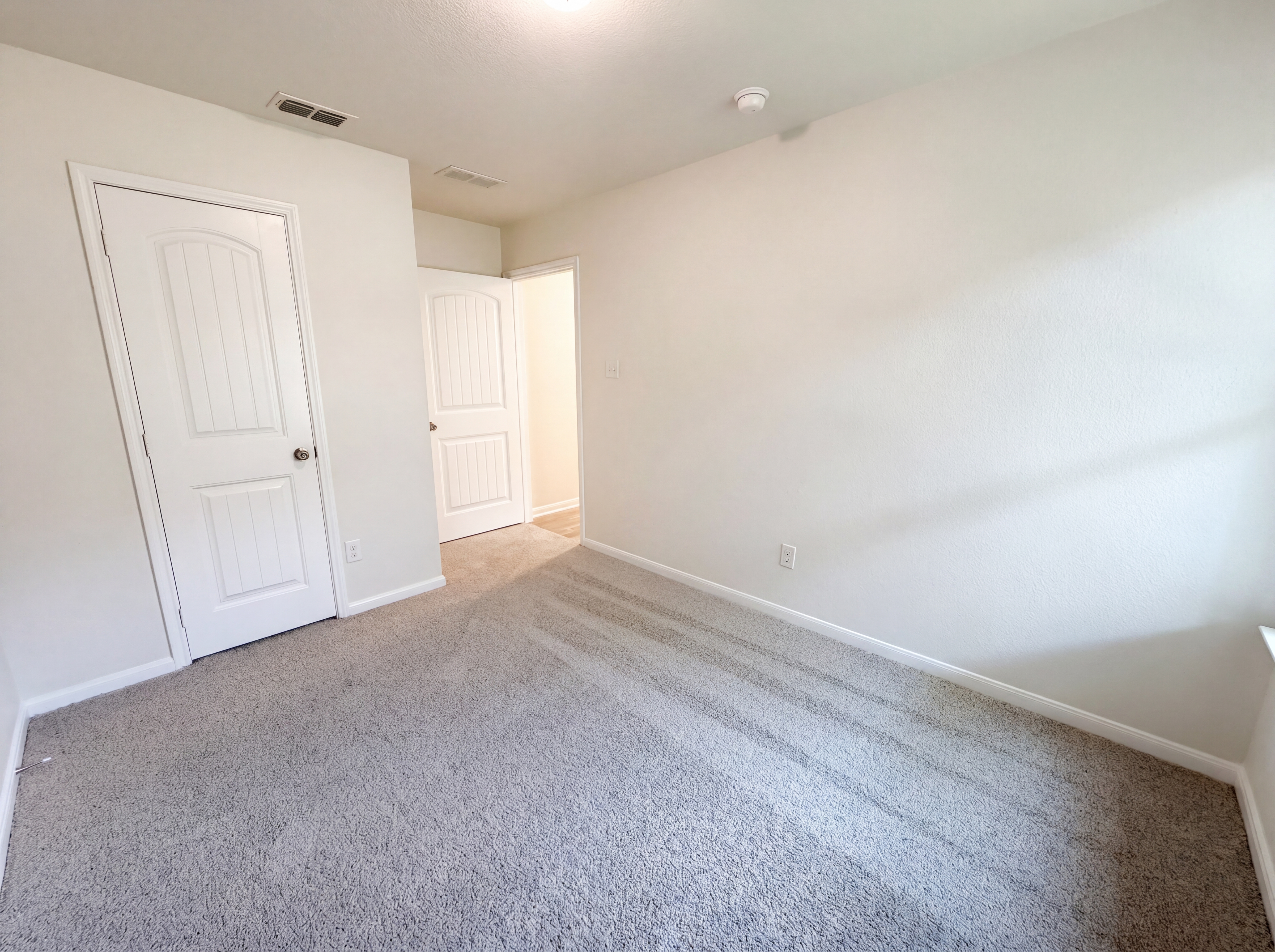 Photo 16 of 18 of 2824 Saint Bernard Dr, Dallas, TX