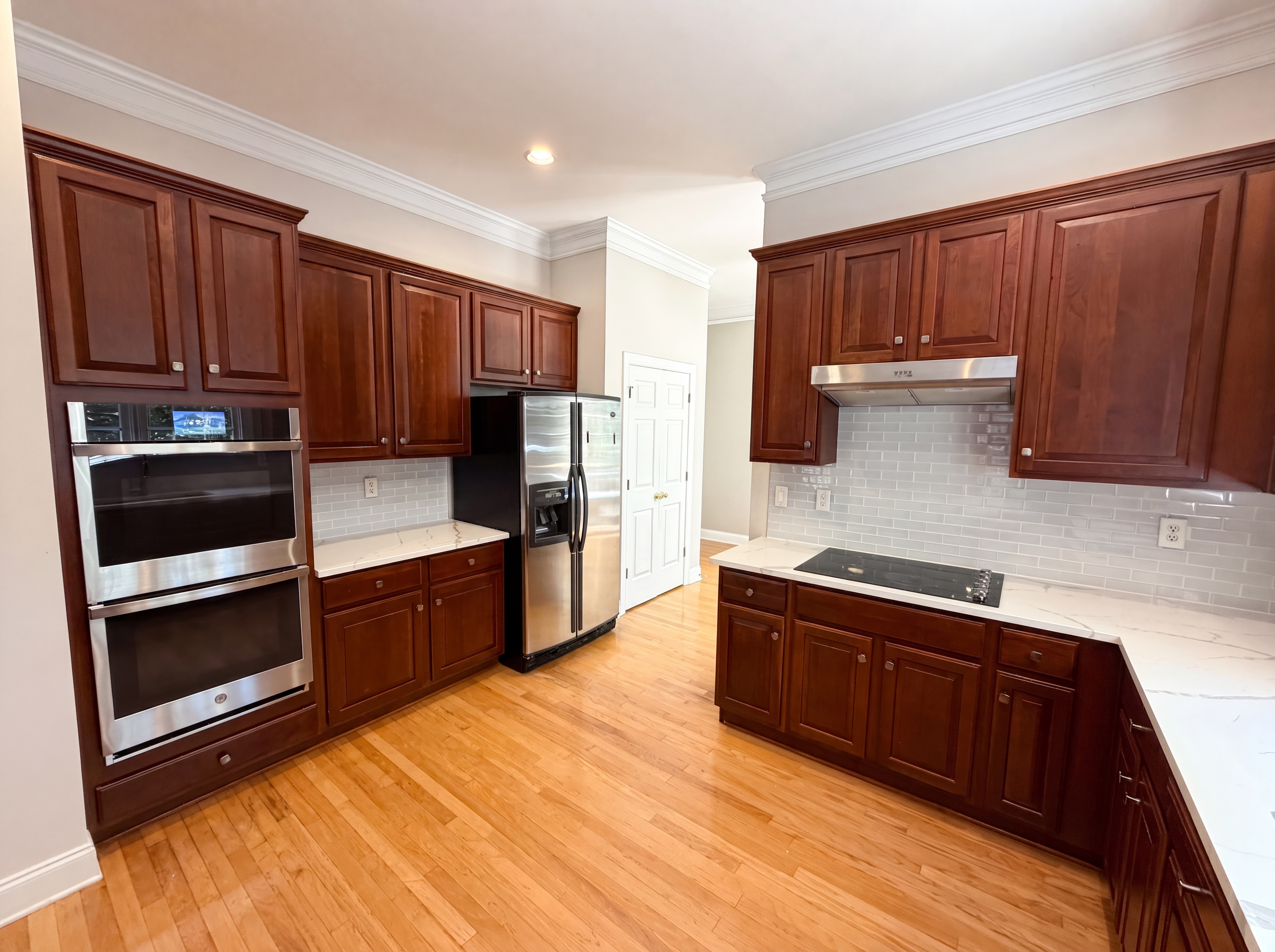 Photo 13 of 38 of 1231 Dunwoody Village Dr, Atlanta, GA