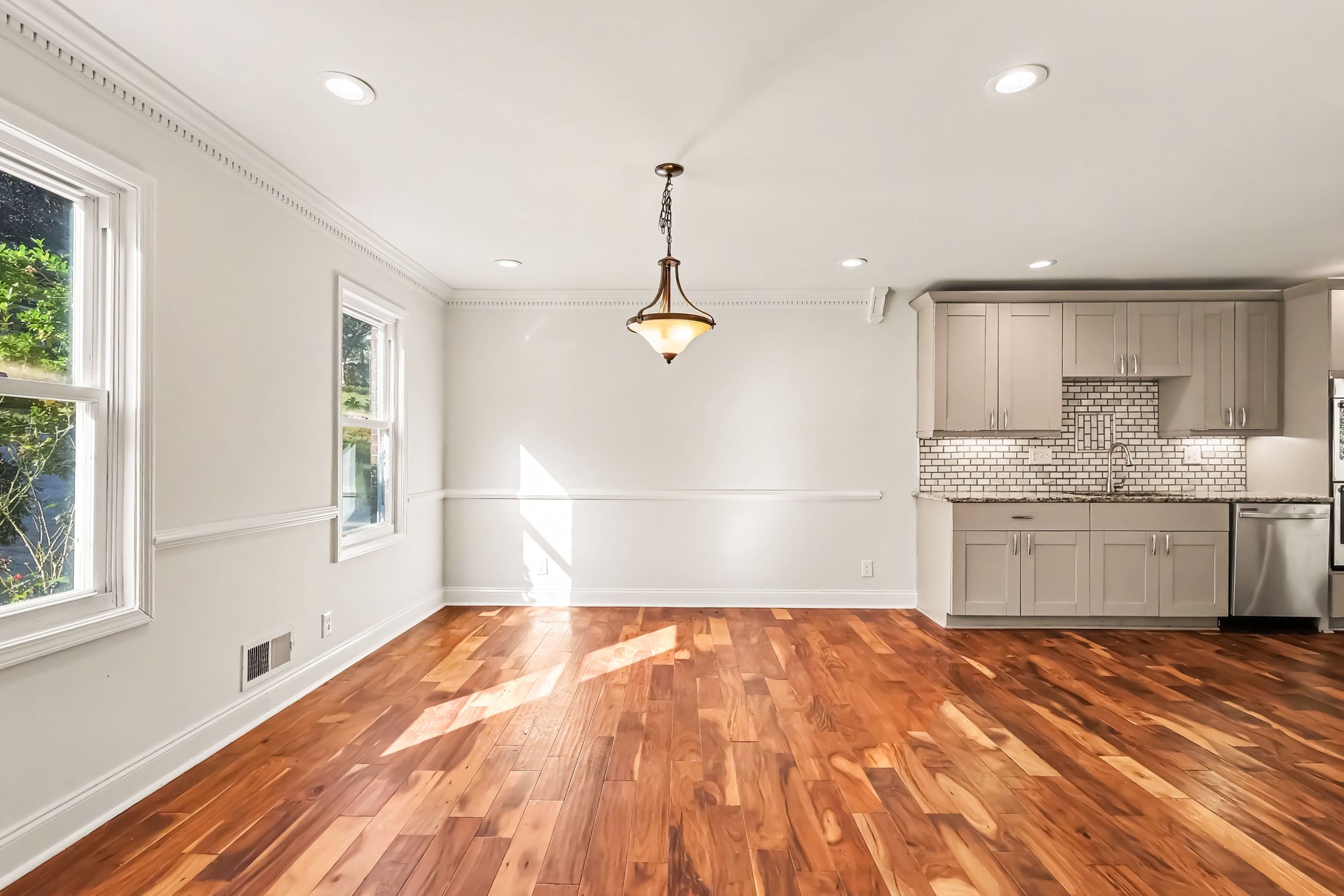 Photo 7 of 22 of 2888 Carrousel Ct, Stone Mountain, GA