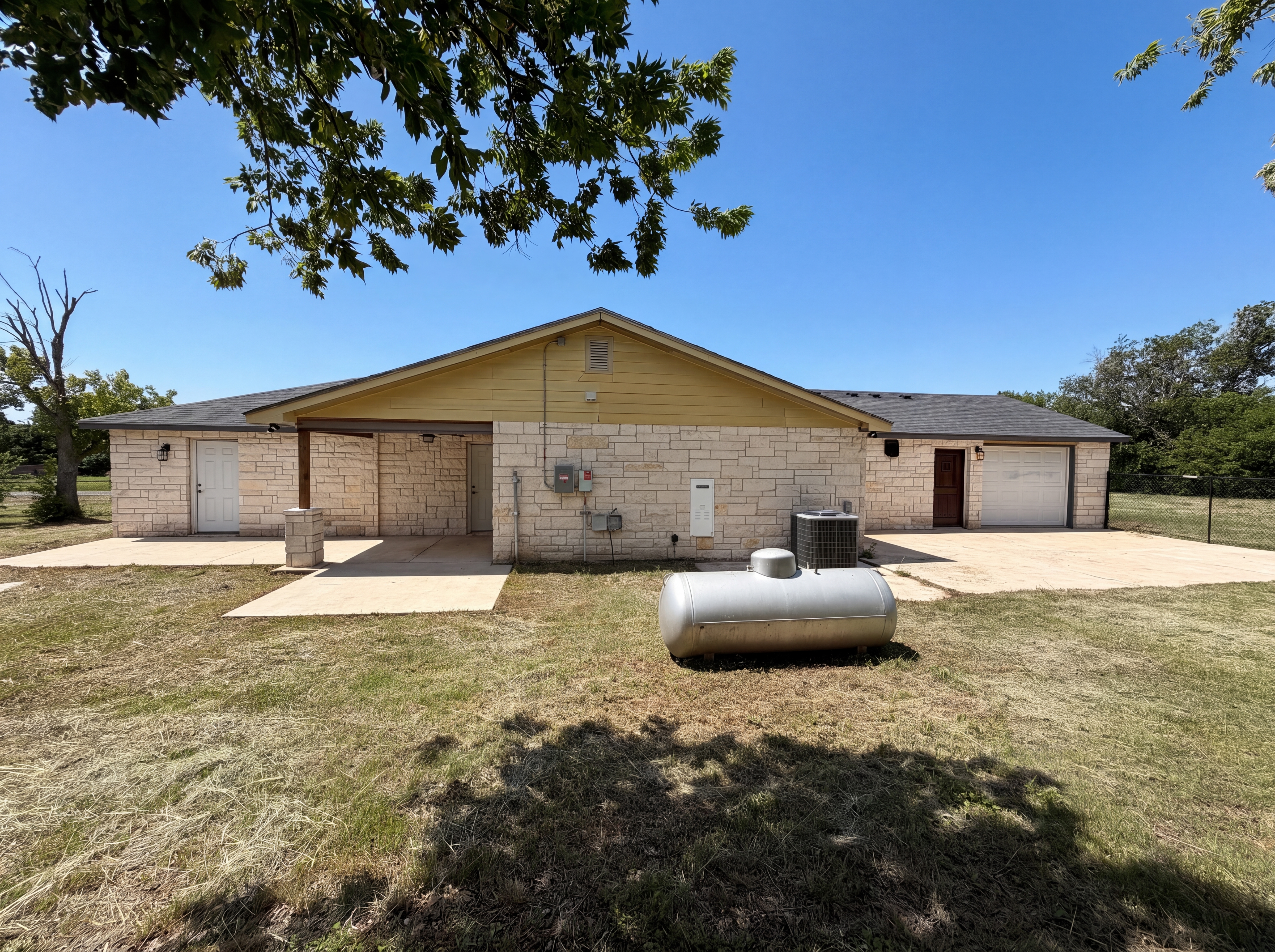 Photo 5 of 19 of 8422 Alabama Ave, Temple, TX